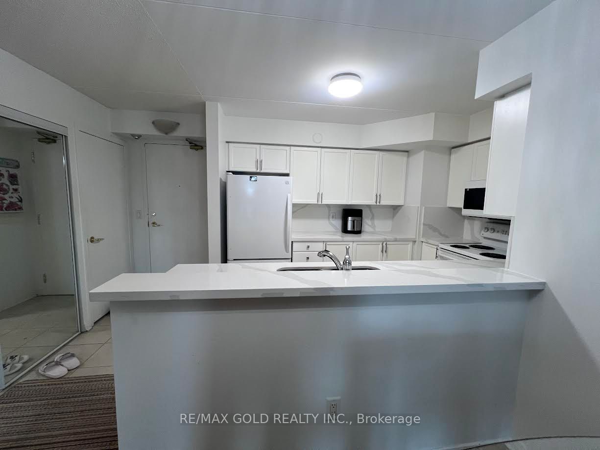 25 Via Rosedale Way 213