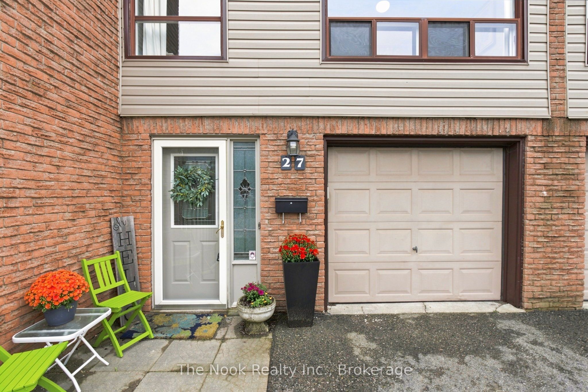 27 The Bridle Path