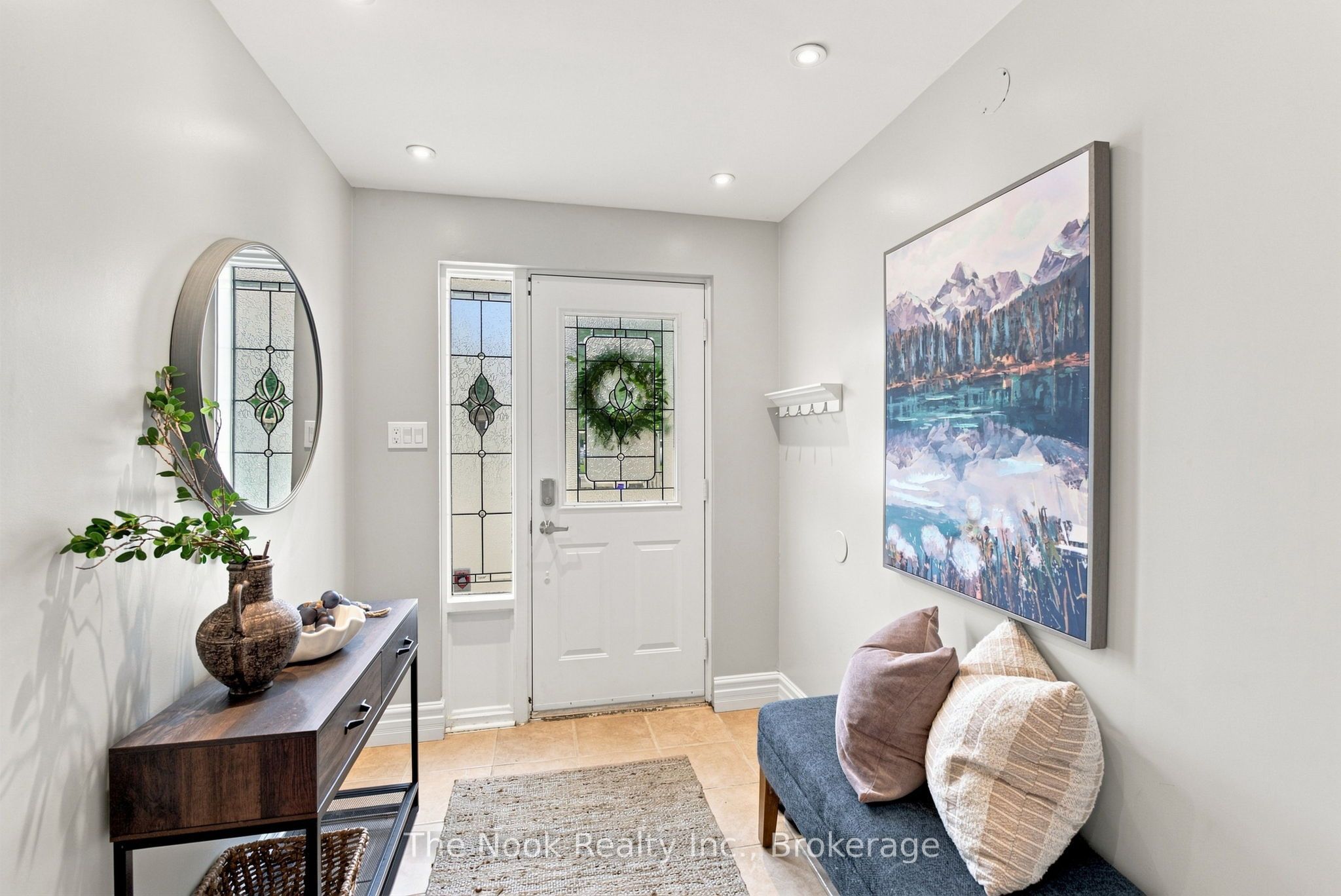 27 The Bridle Path