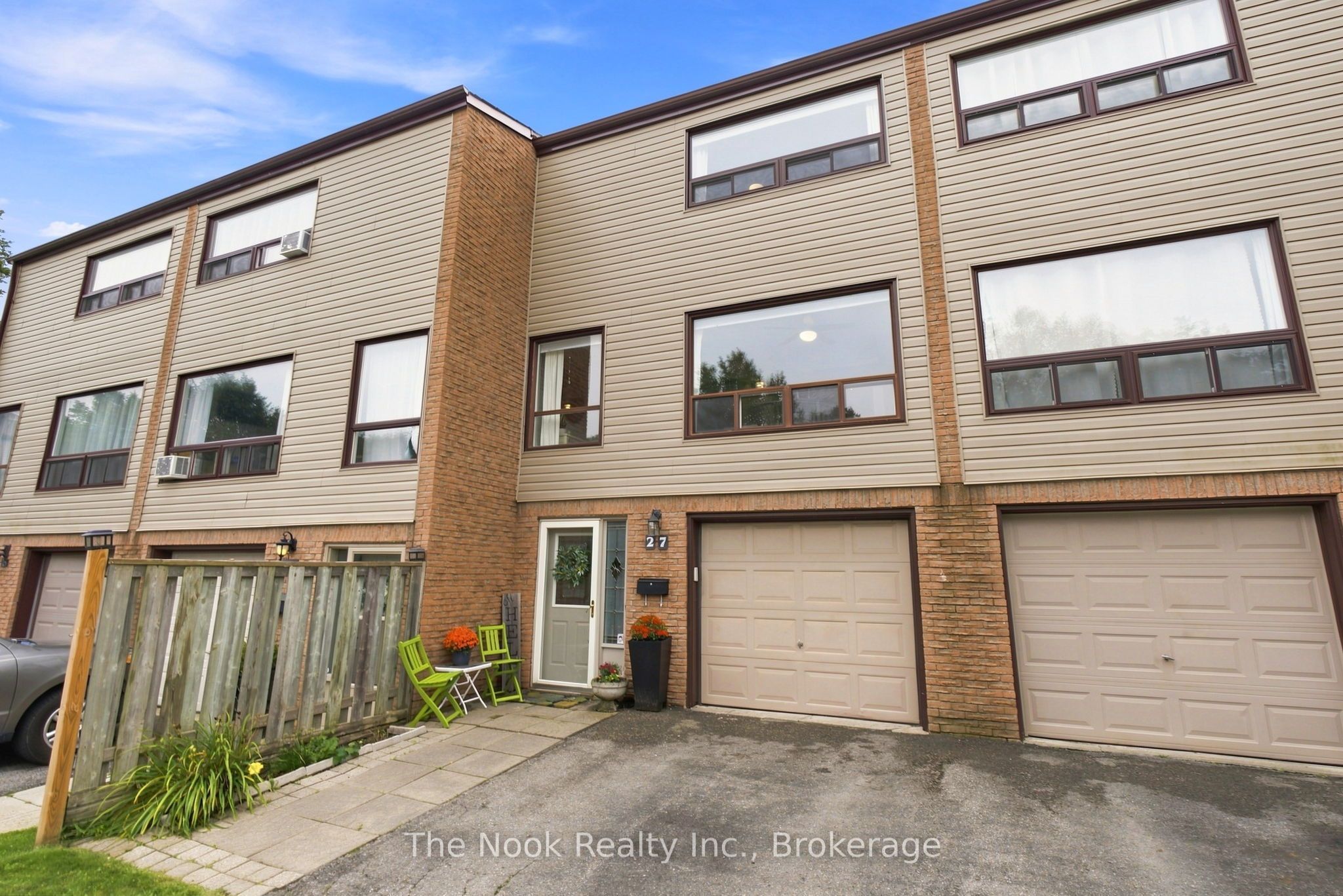 27 The Bridle Path