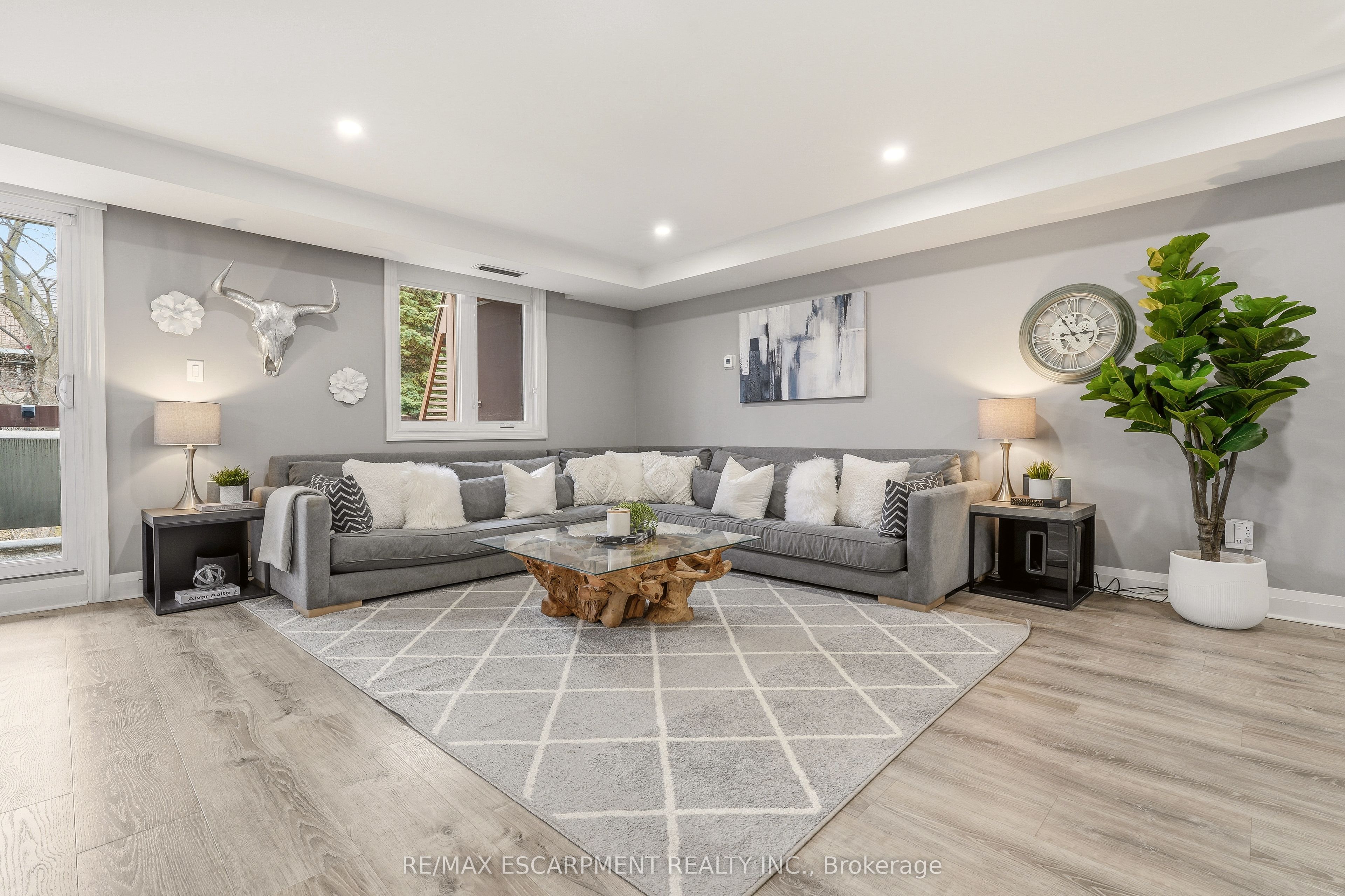 1250 Mississauga Valley Boulevard 177