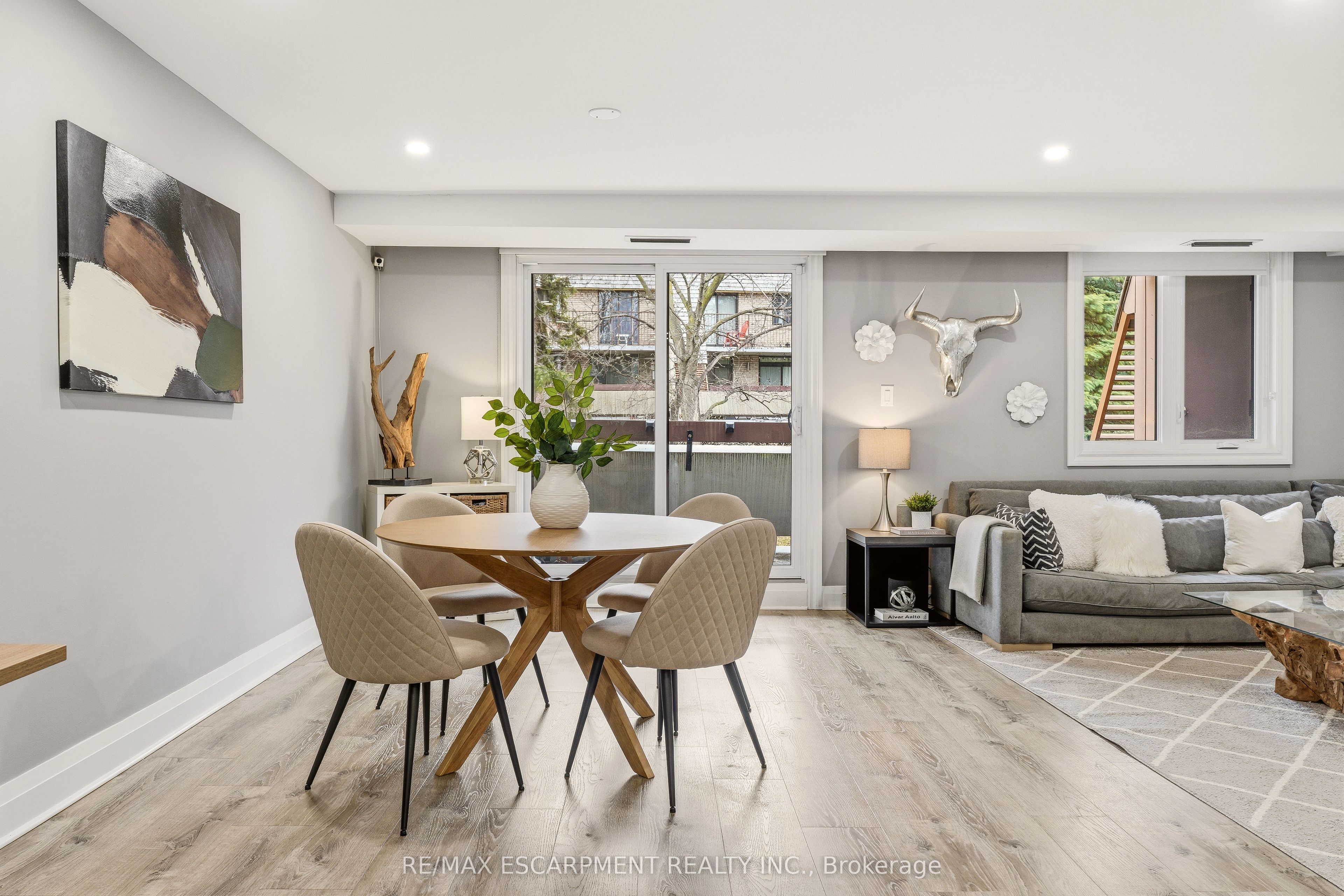 1250 Mississauga Valley Boulevard 177
