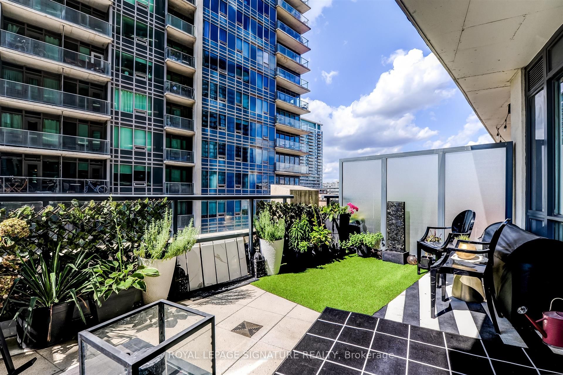 51 East Liberty Street 517