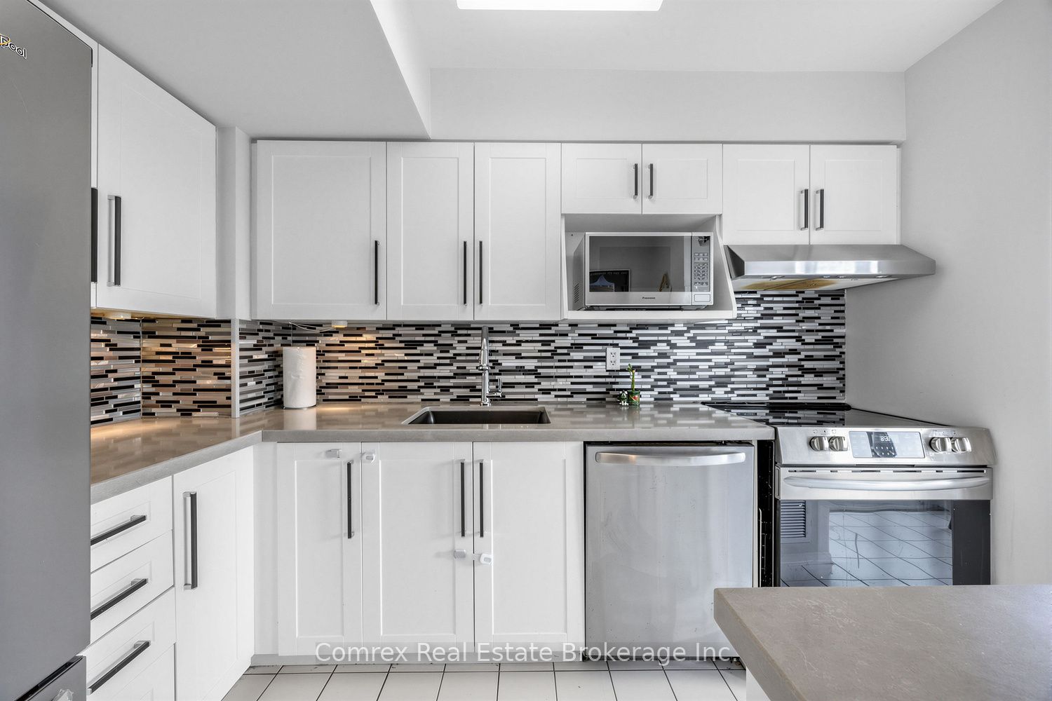 3233 Eglinton Avenue E 704