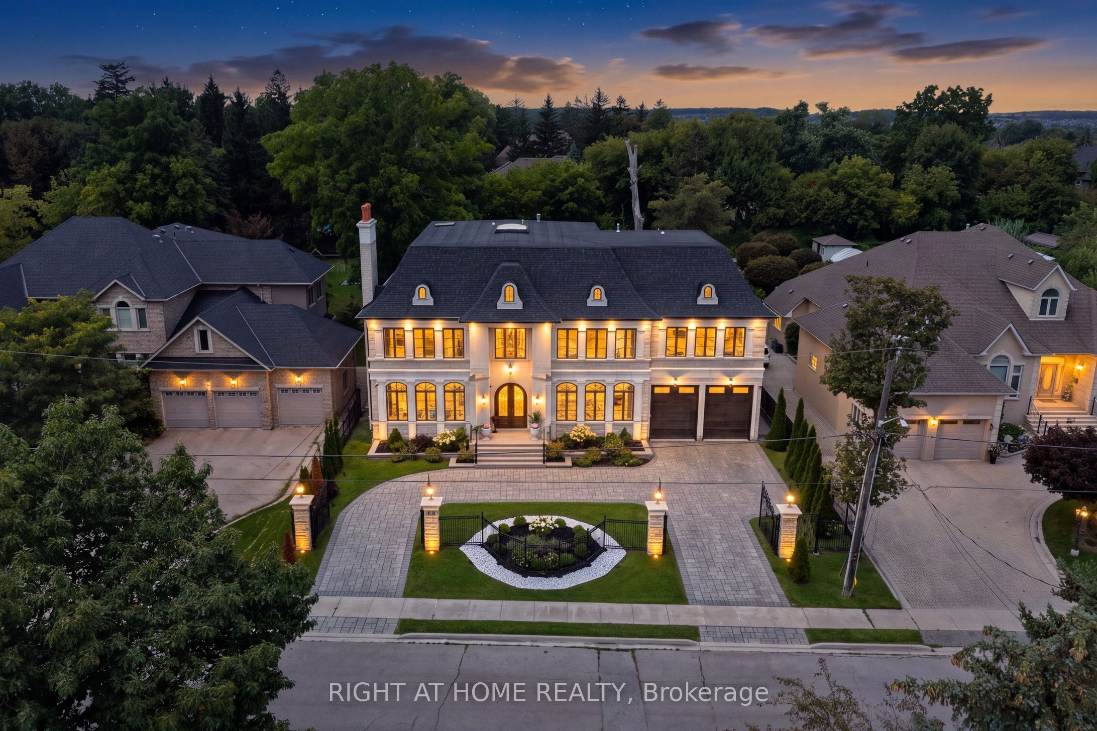 10 Yongeview Avenue