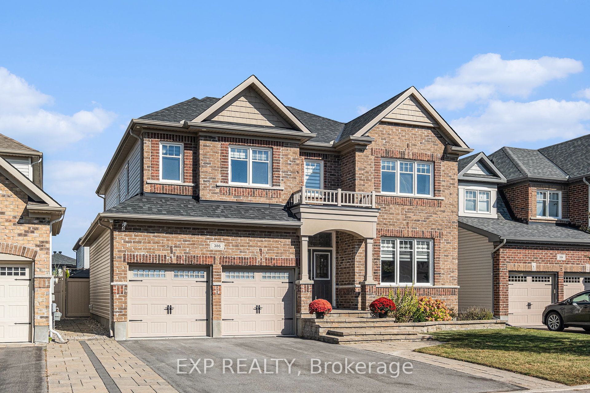386 Andalusian Crescent