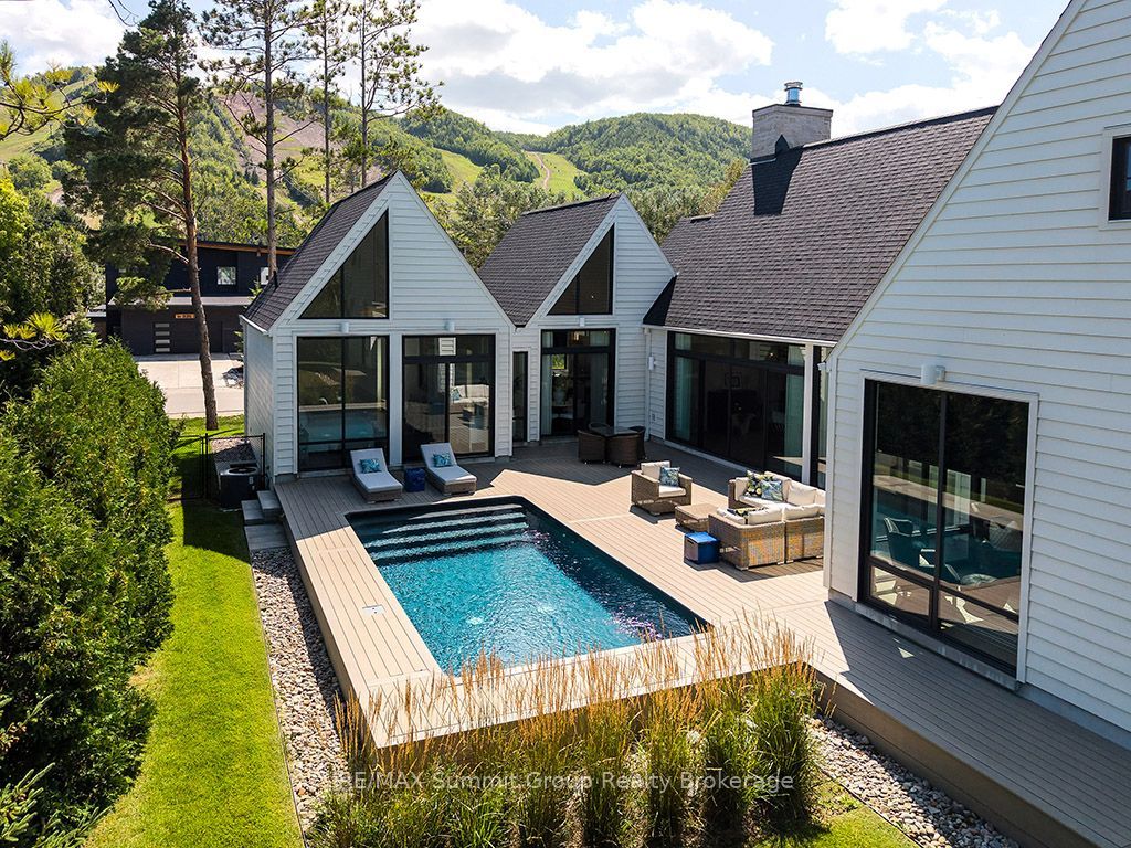 101 Deer Lane