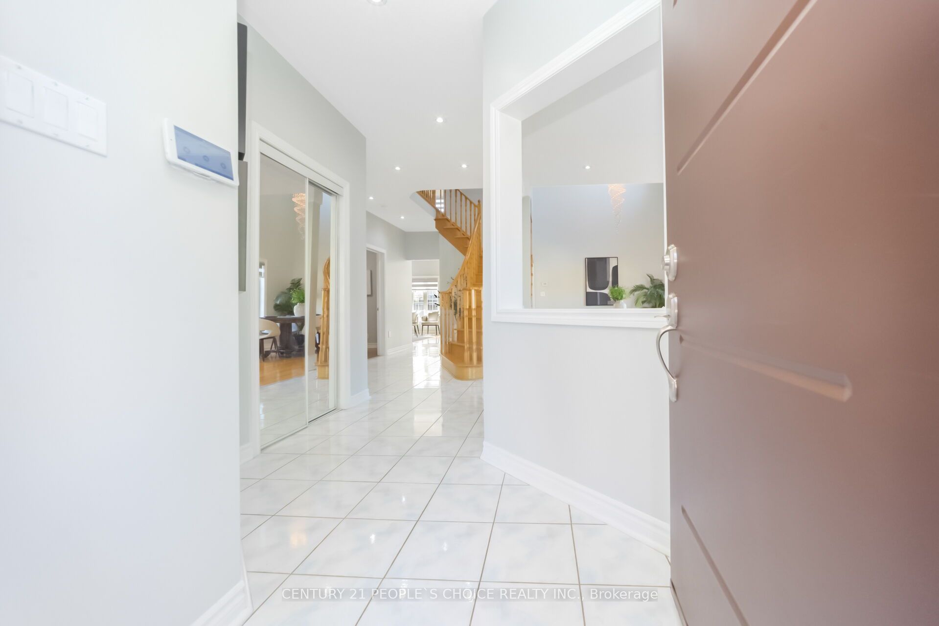 753 Envoy Drive
