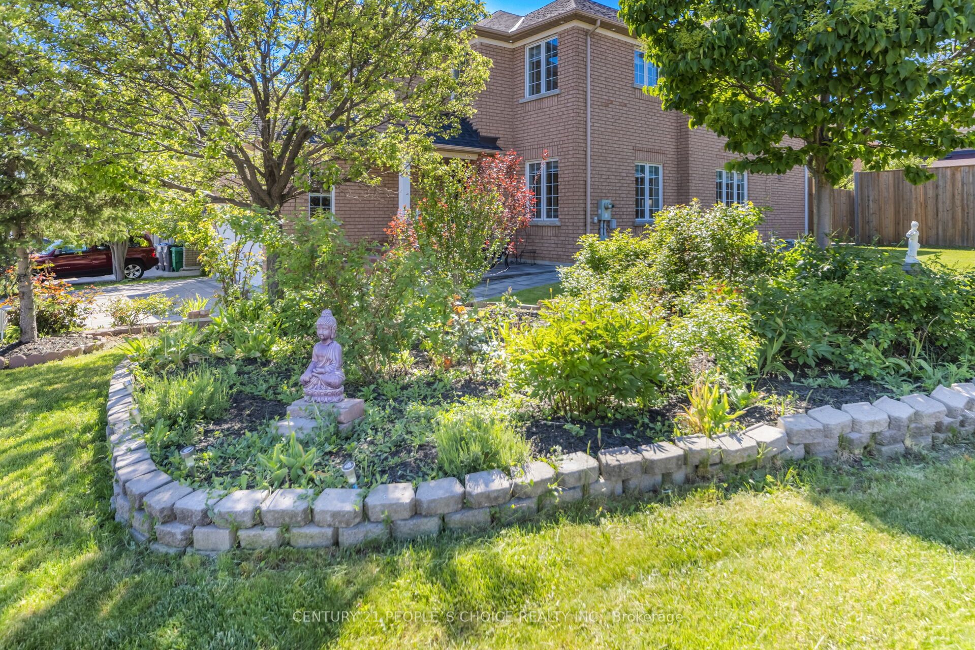 753 Envoy Drive