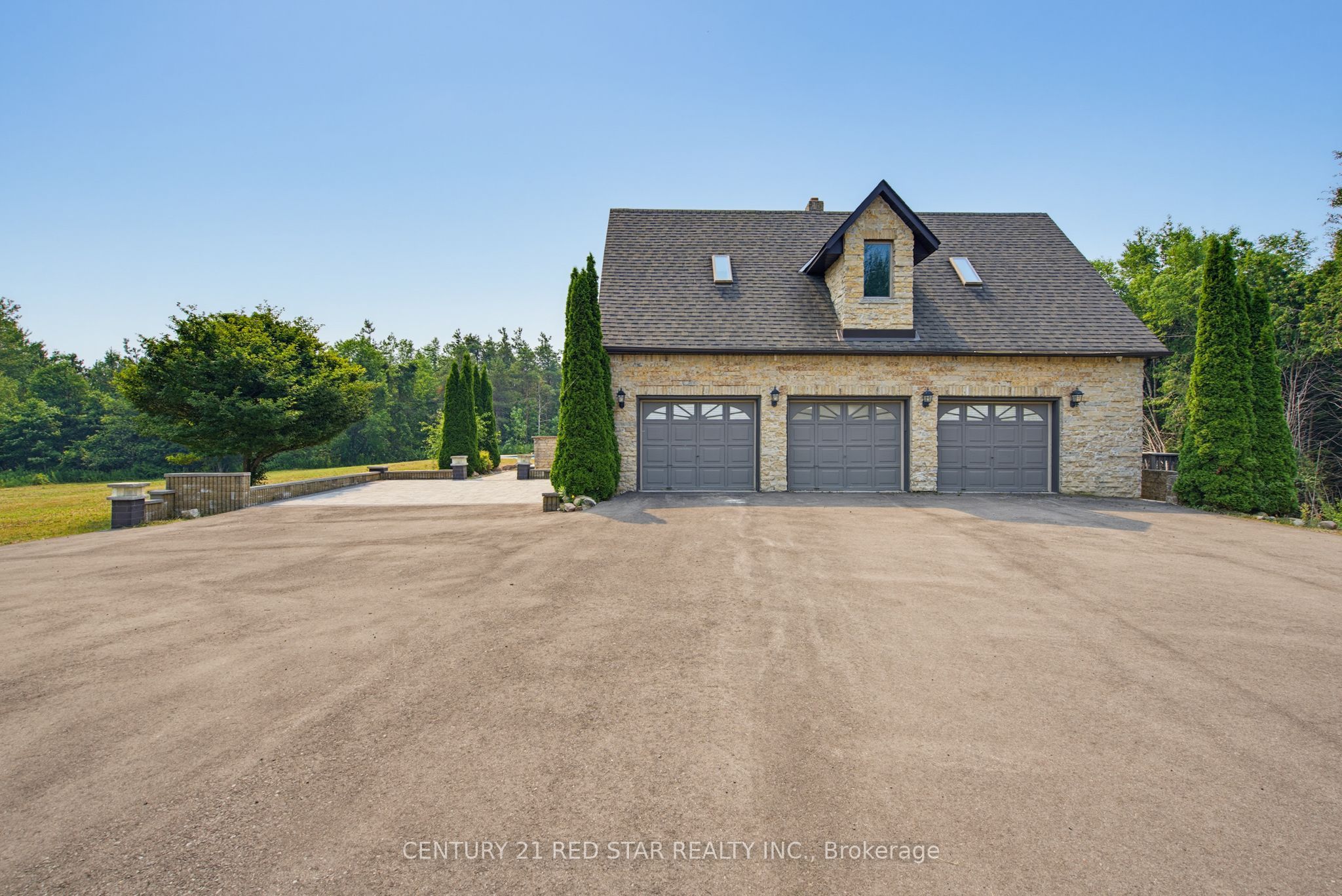 3911 Charleston Side Road
