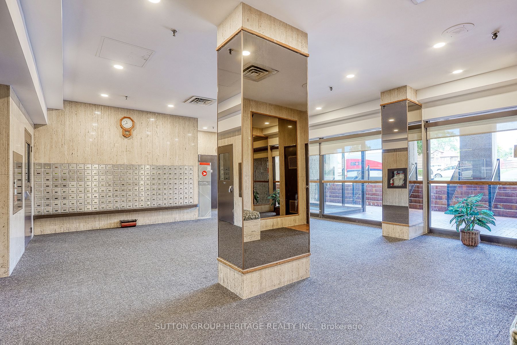 55 William Street E 912