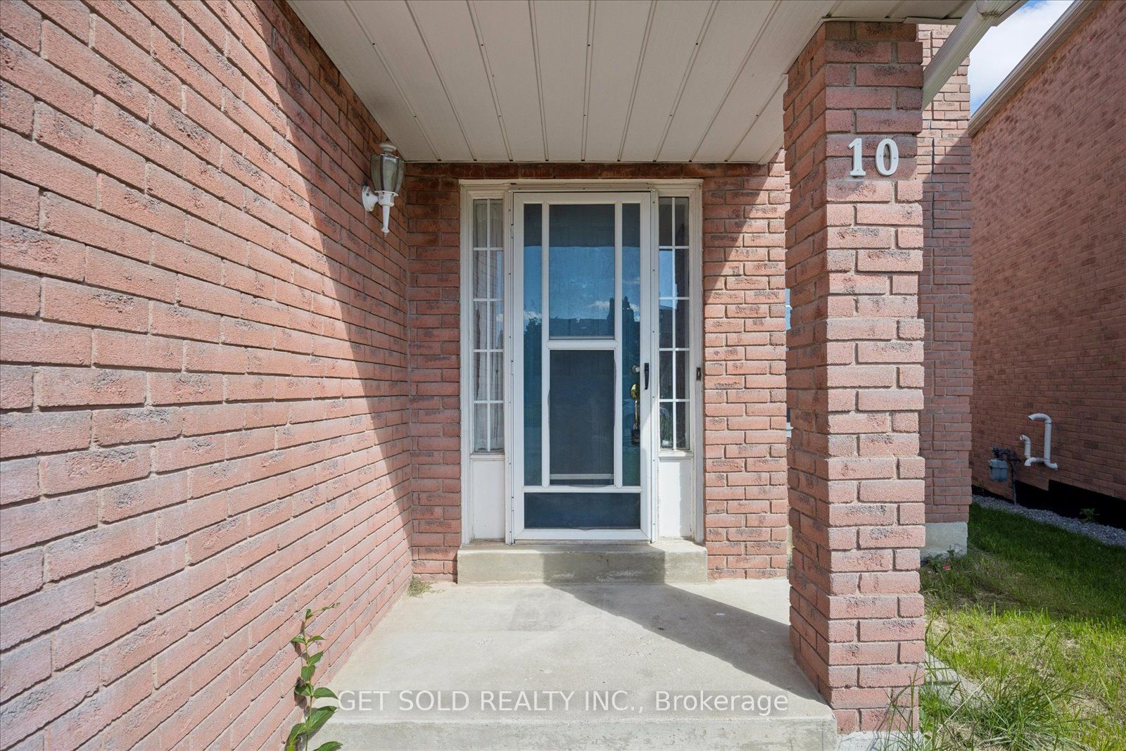 10 Howes Street