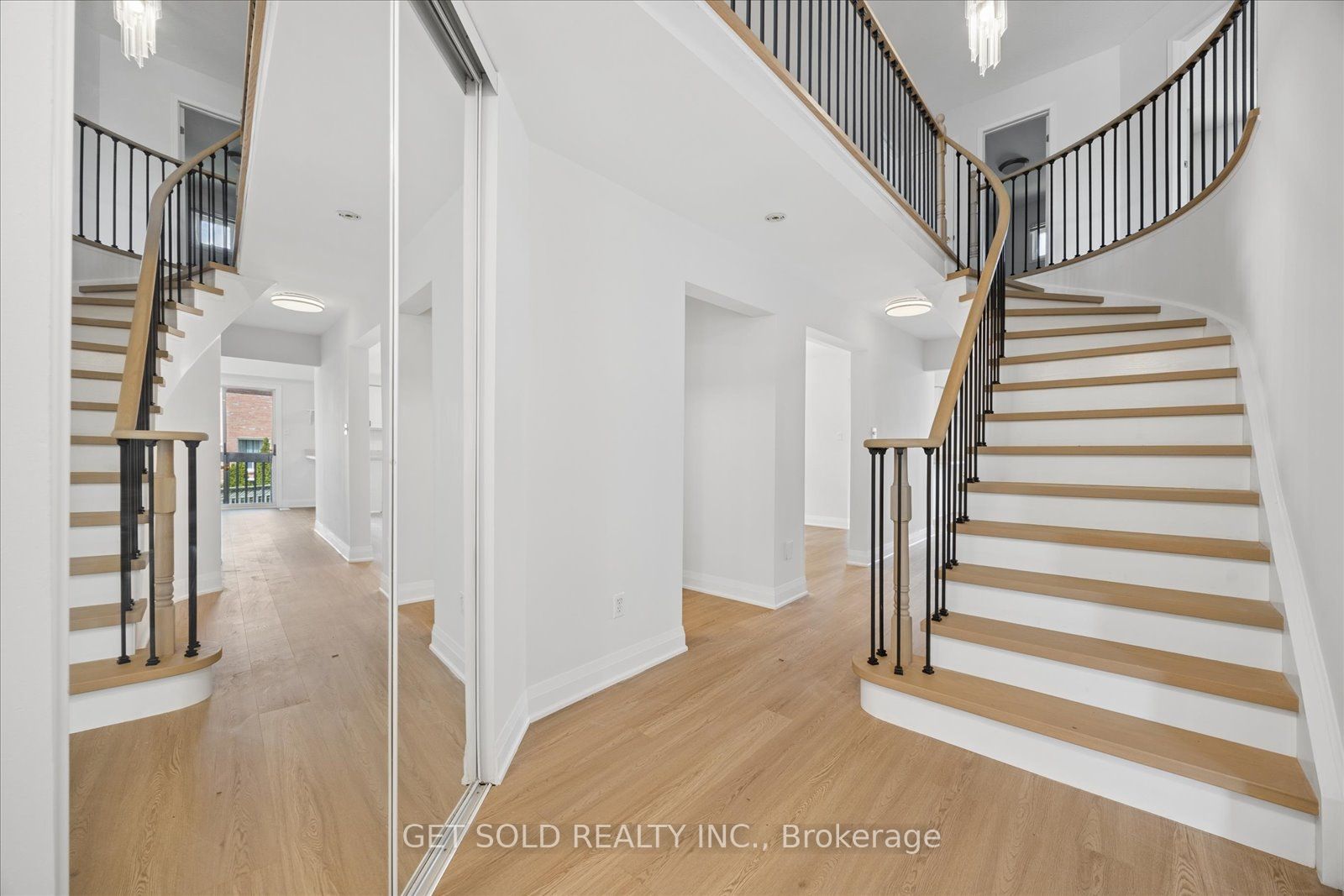 10 Howes Street