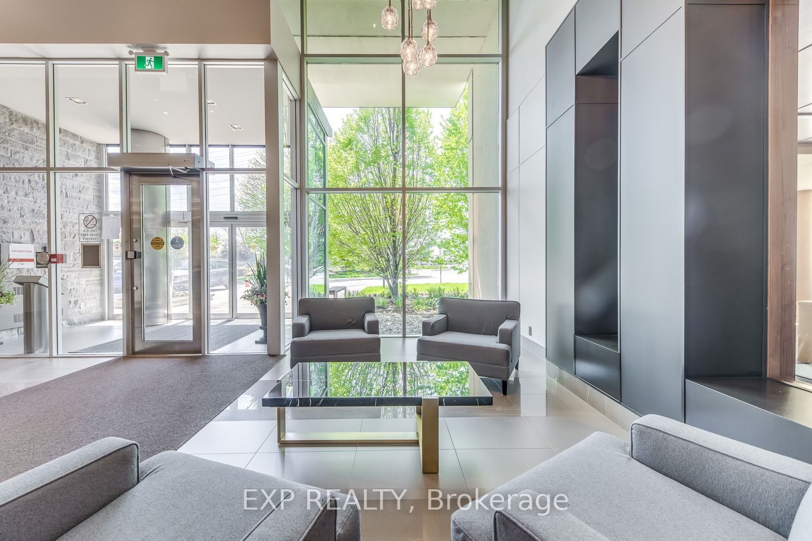 1055 Southdown Road 905