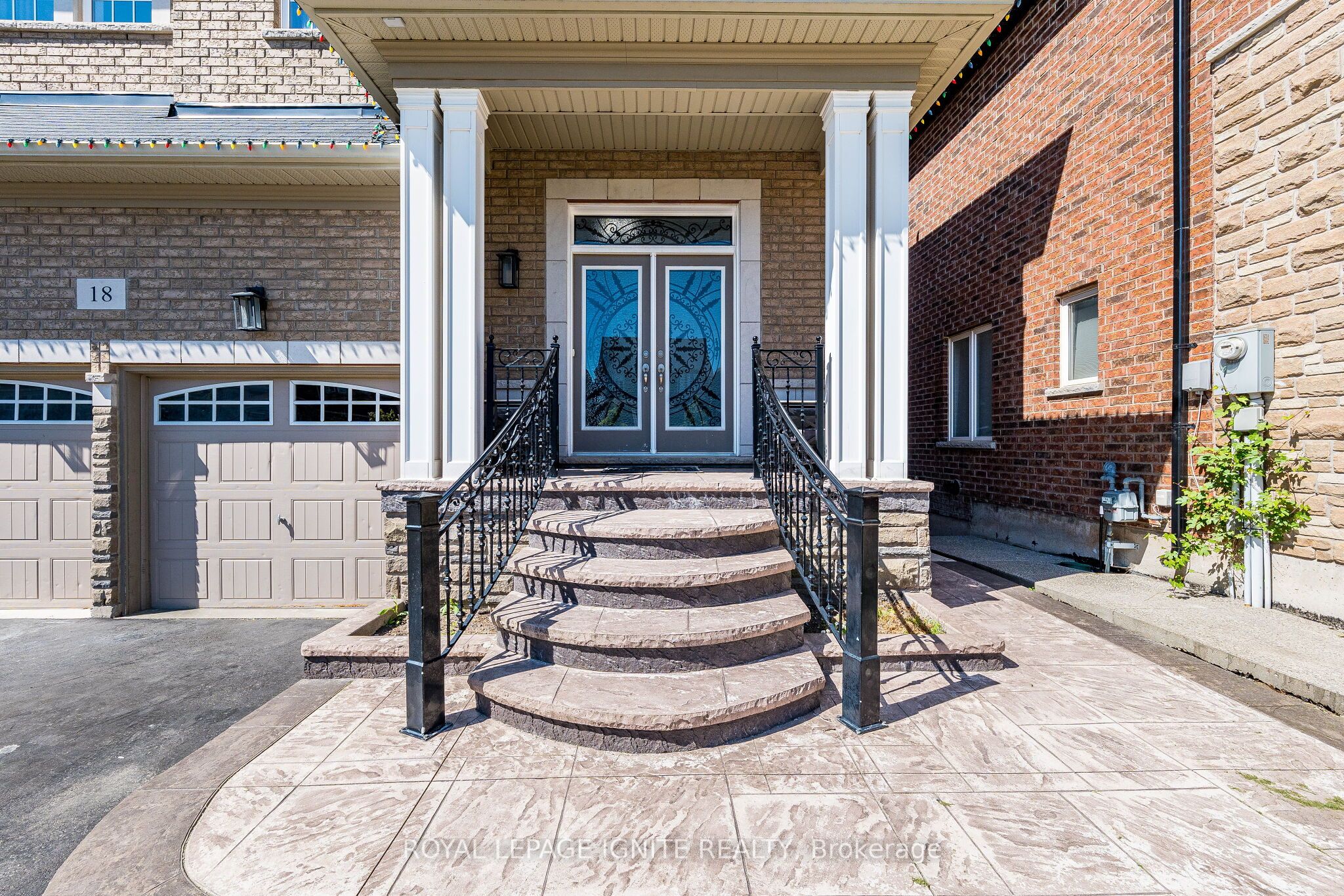 18 MONKTON Circle
