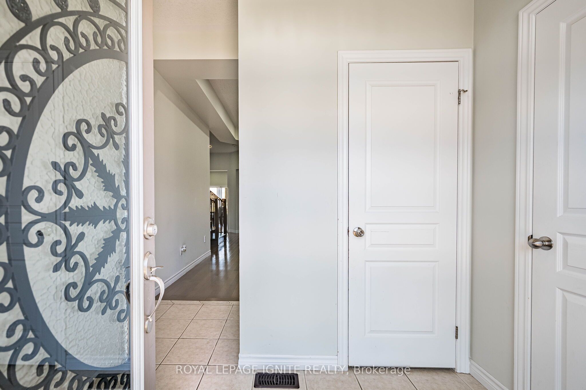 18 MONKTON Circle