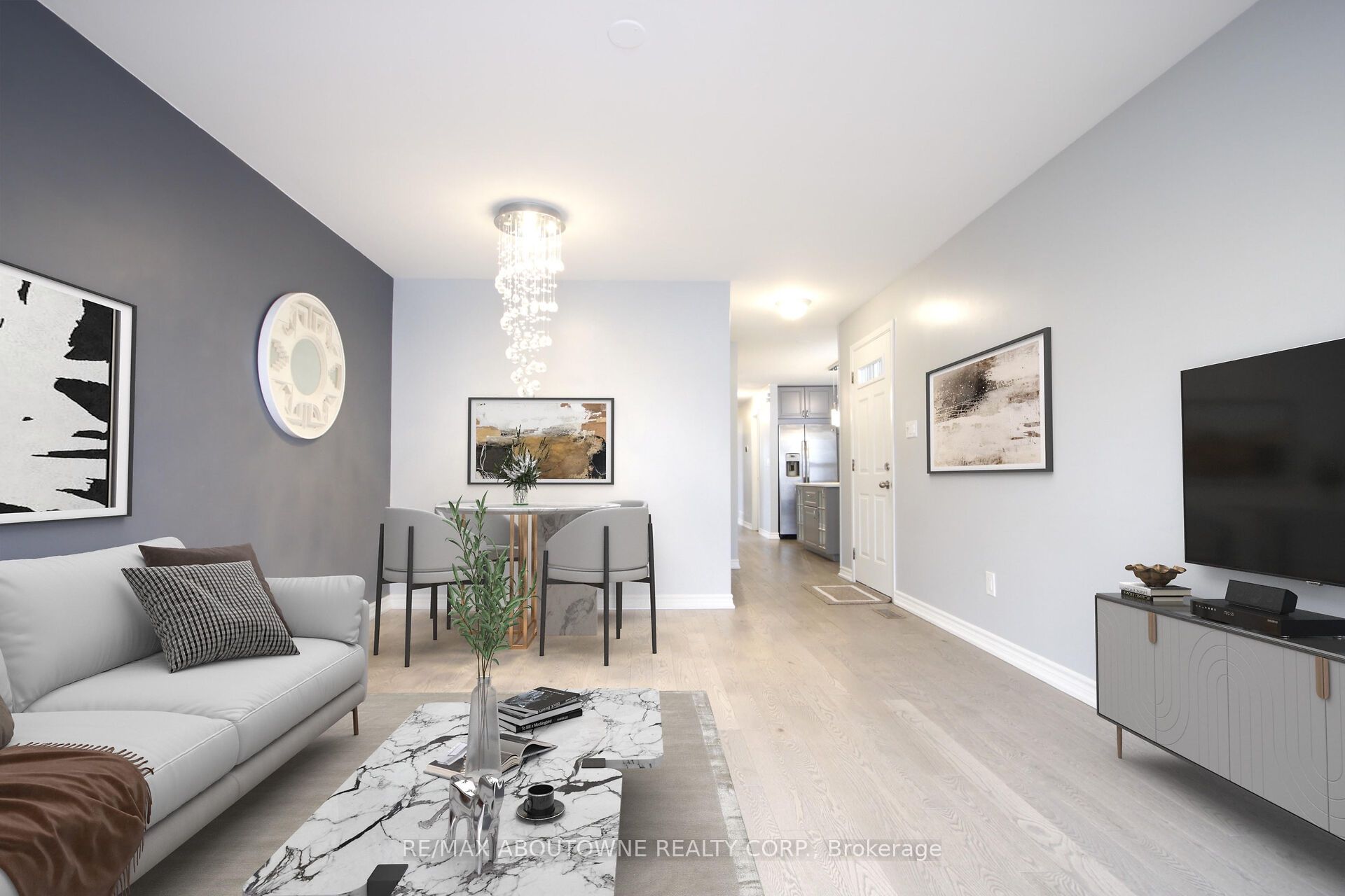 1601 Sandgate Crescent