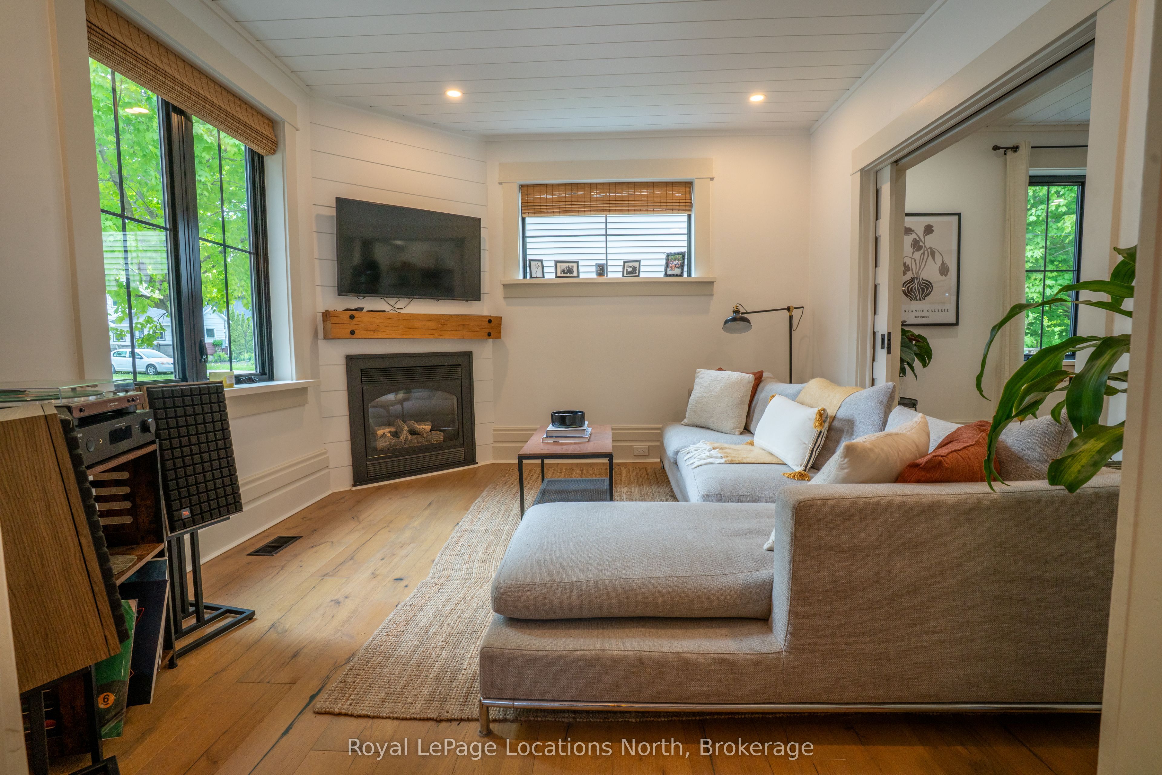 24 Marshall Street W