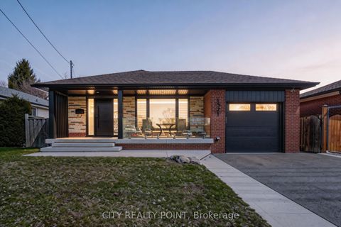 1371 Ogden Avenue Mississauga ON L5E 2H7