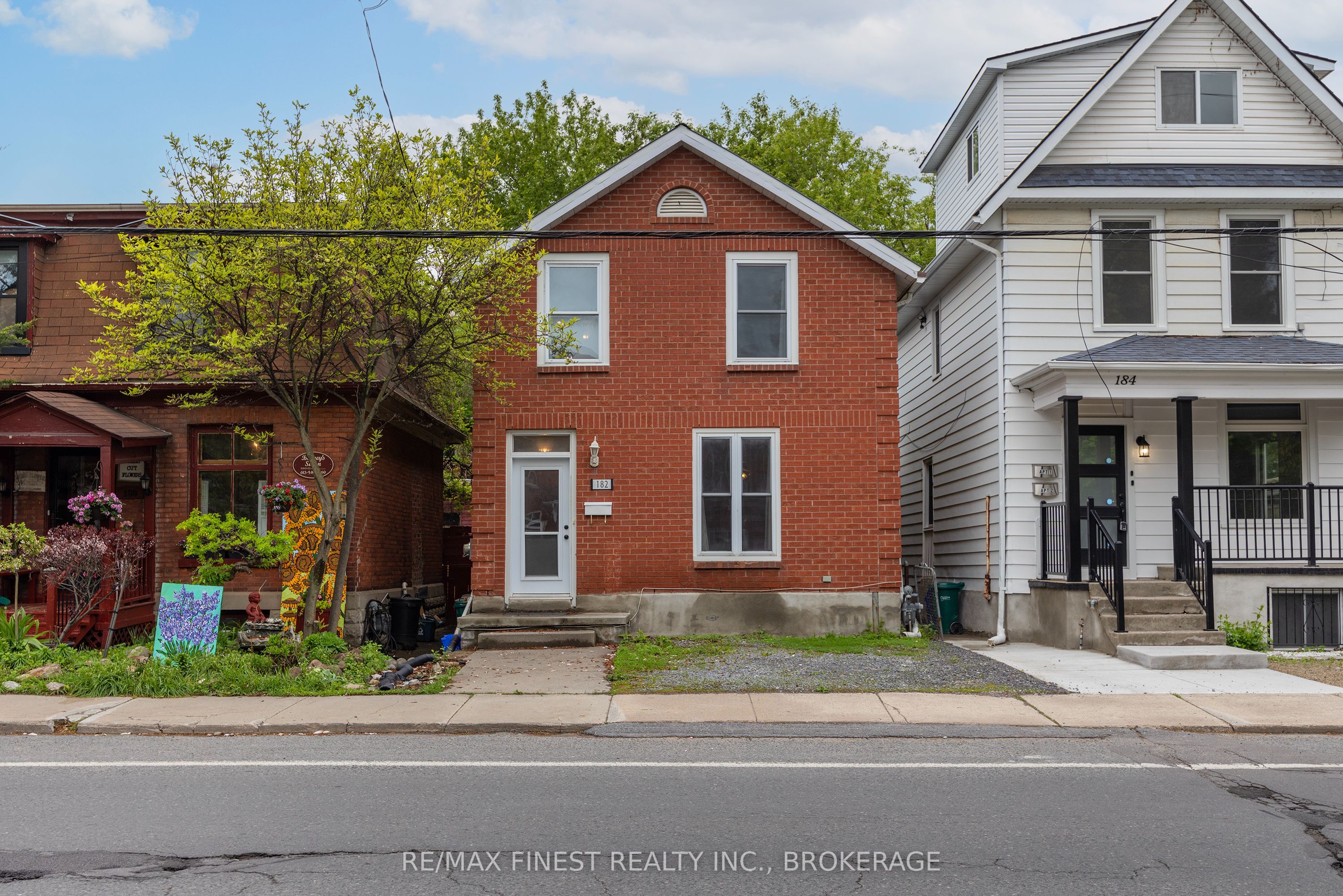 182 Montreal Street