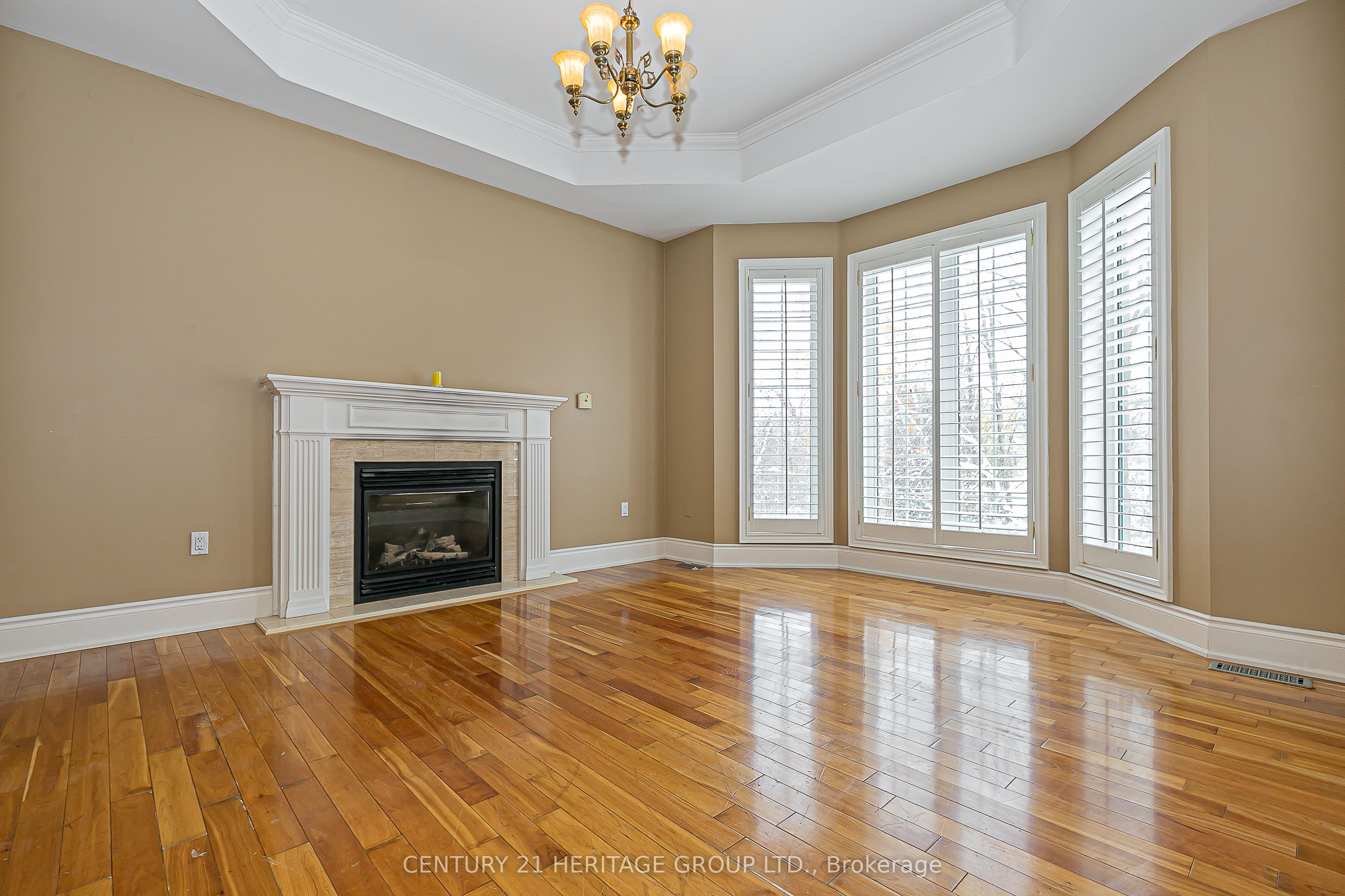 369 Coventry Hill Trail