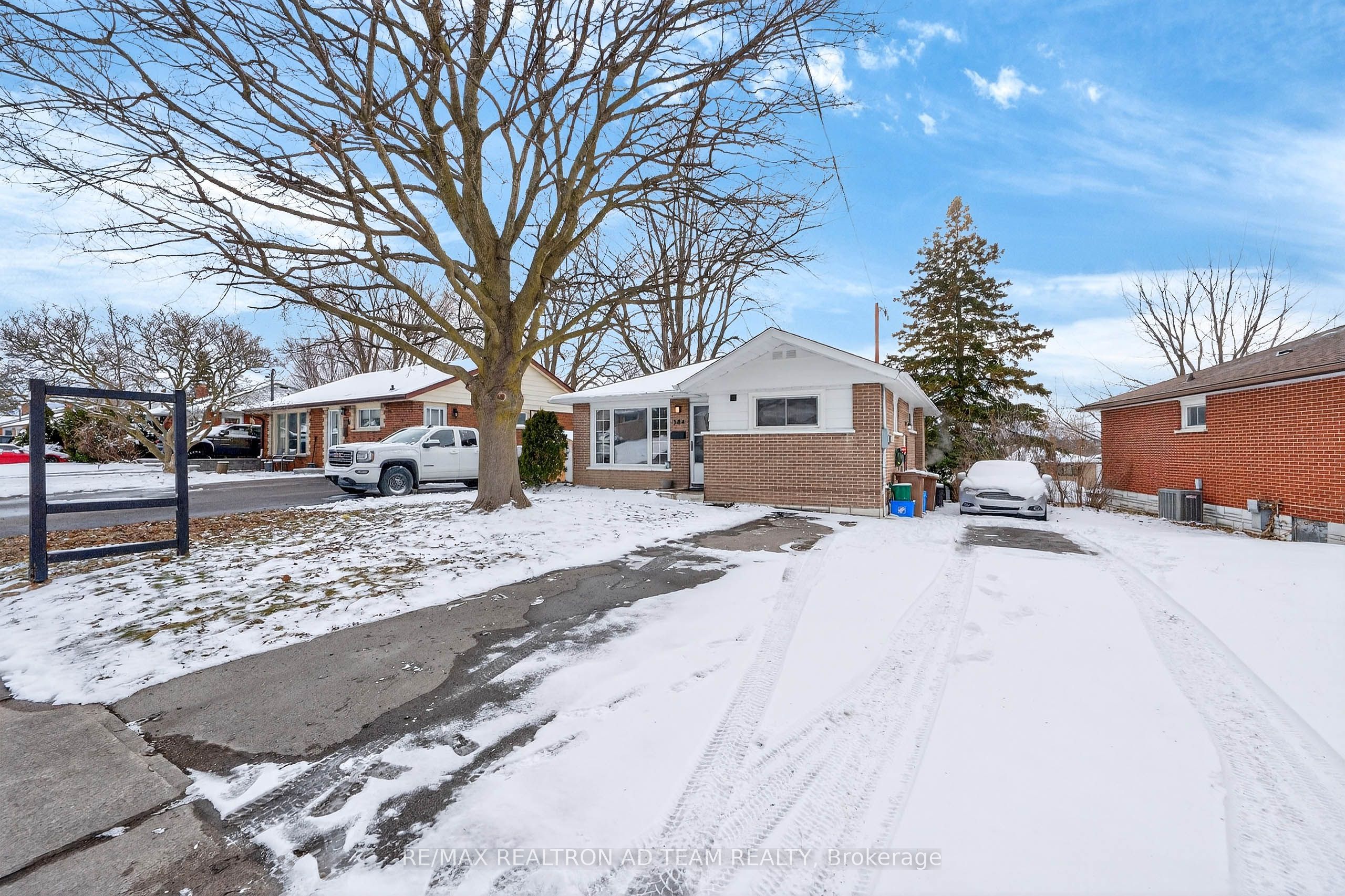 384 Elizabeth Street