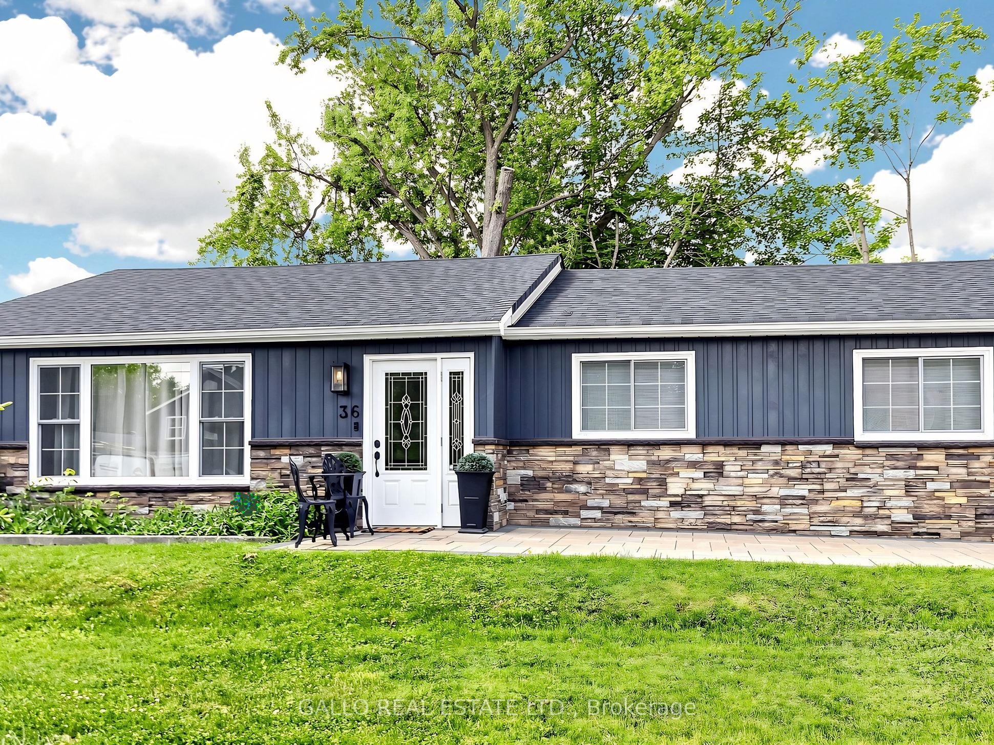 36 Elmvale Boulevard