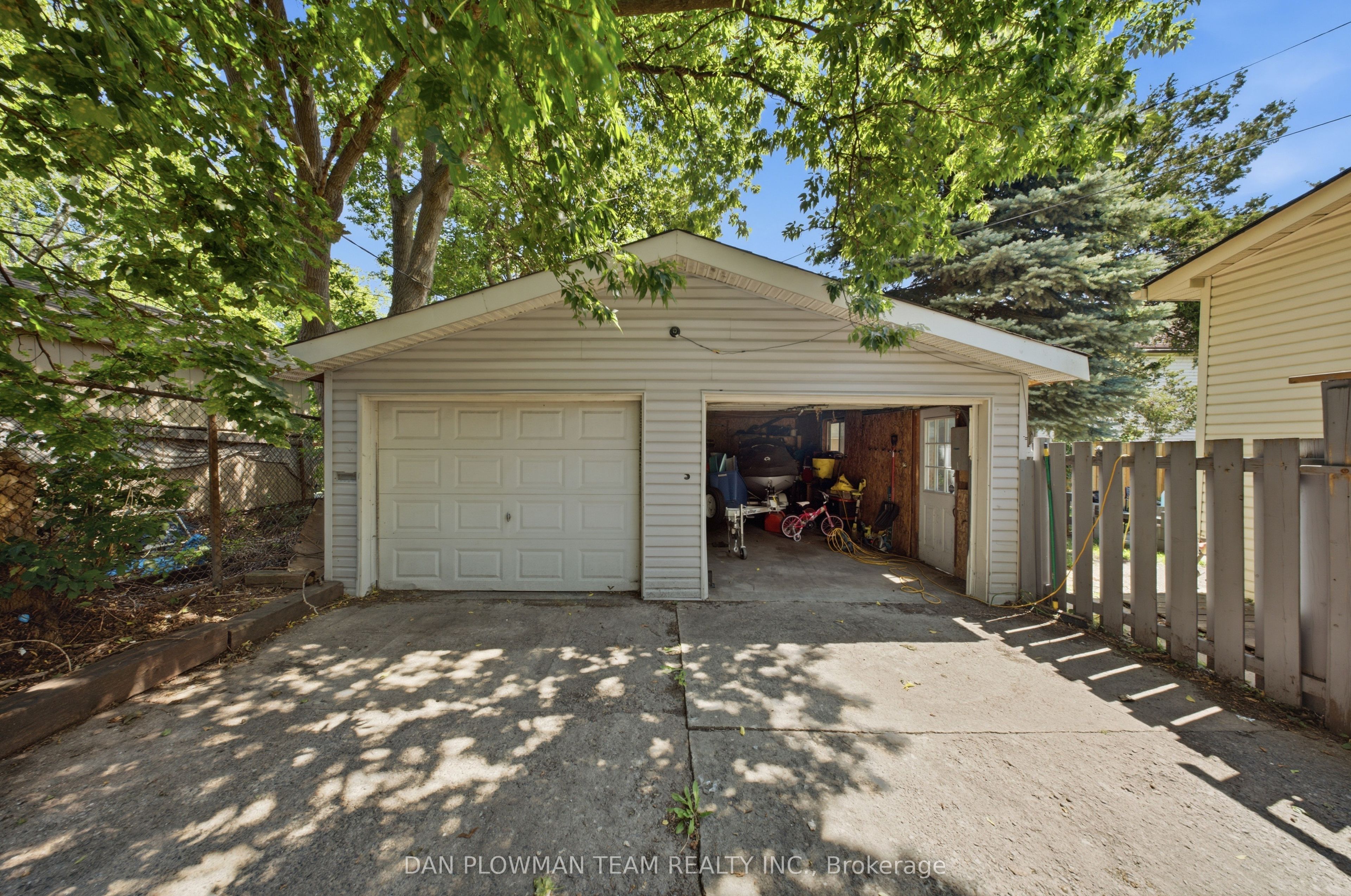 387 Albert Street