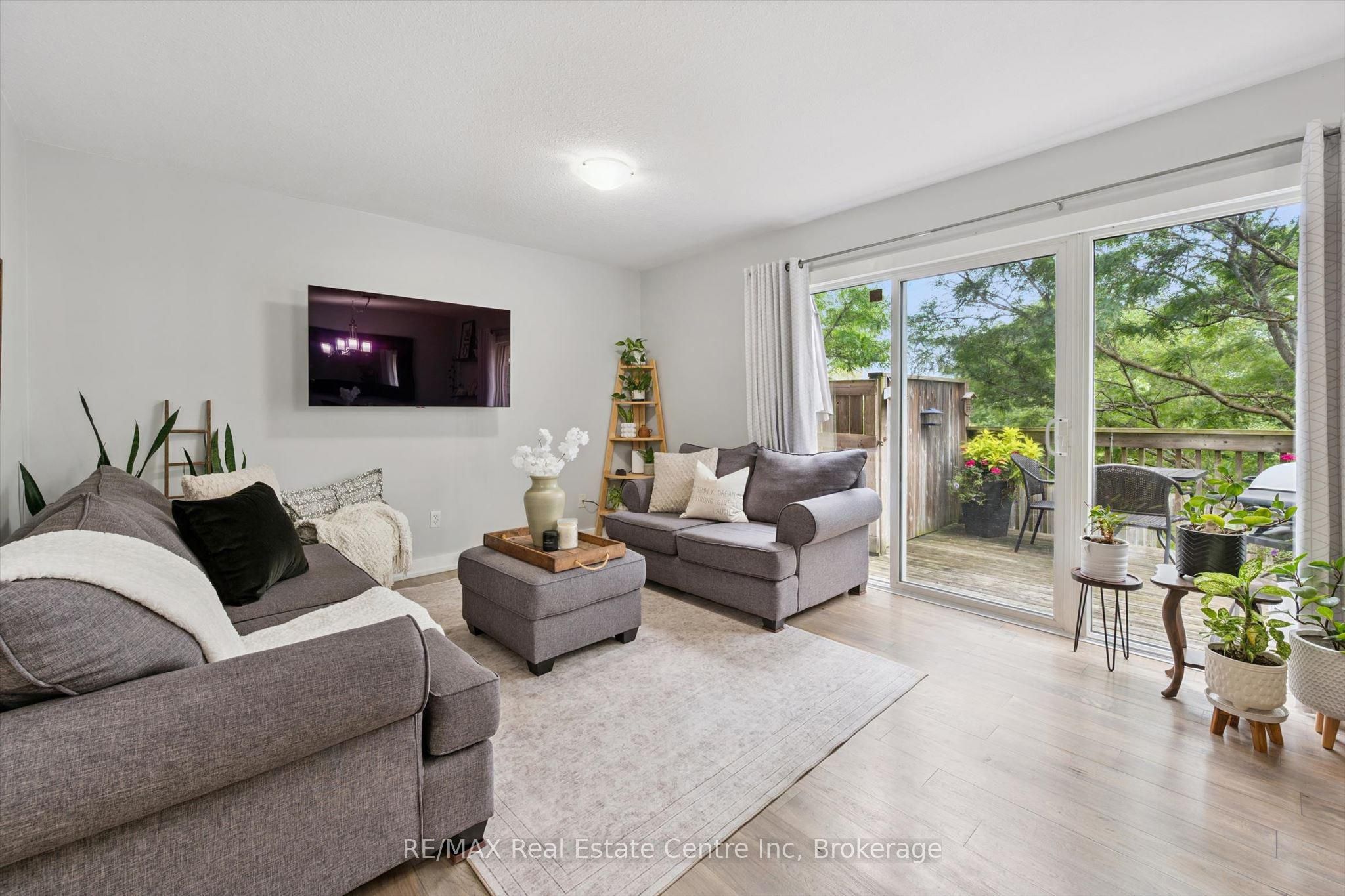 31 SCHRODER Crescent 21
