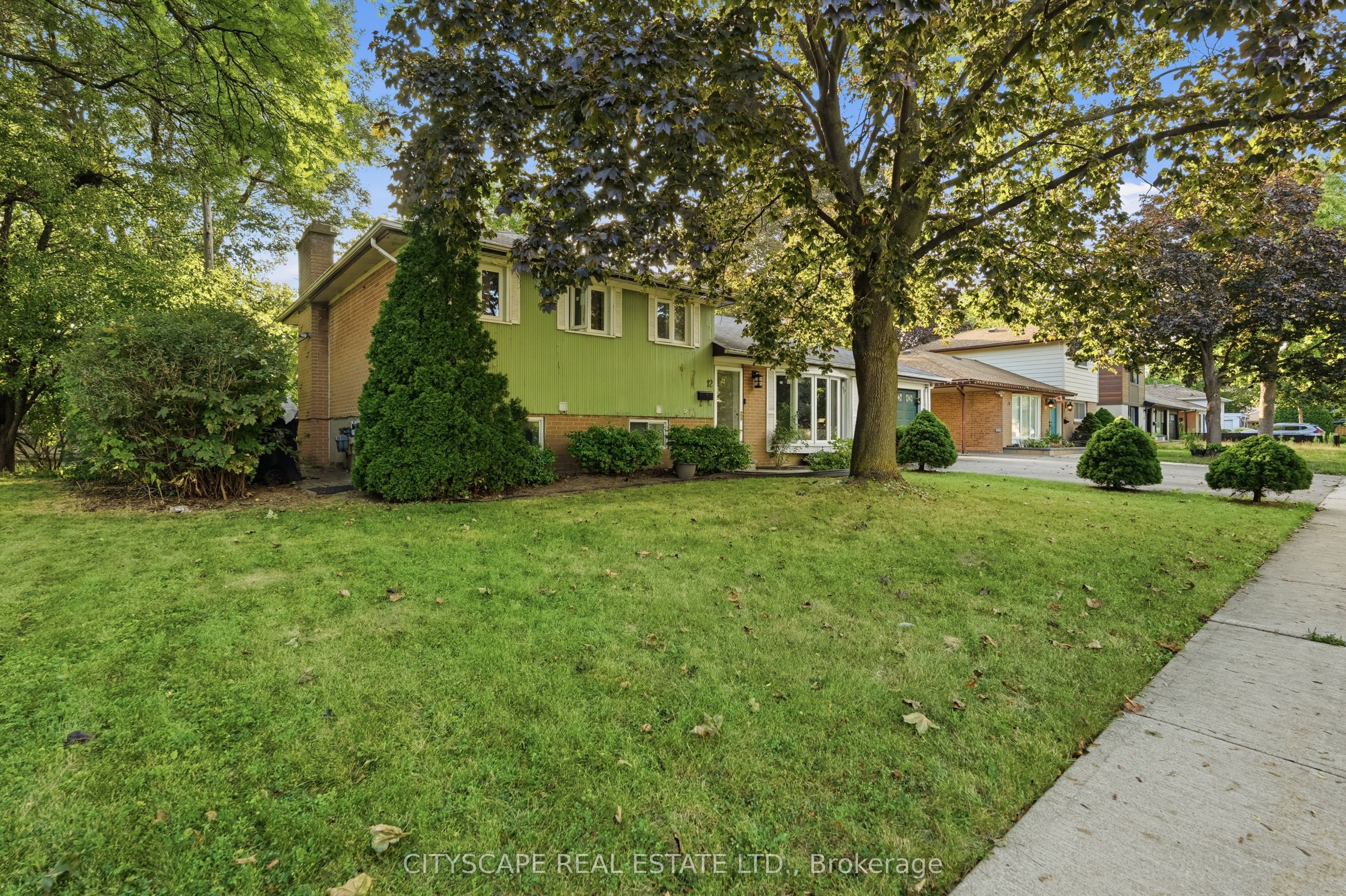 12 Vanderbrent Crescent