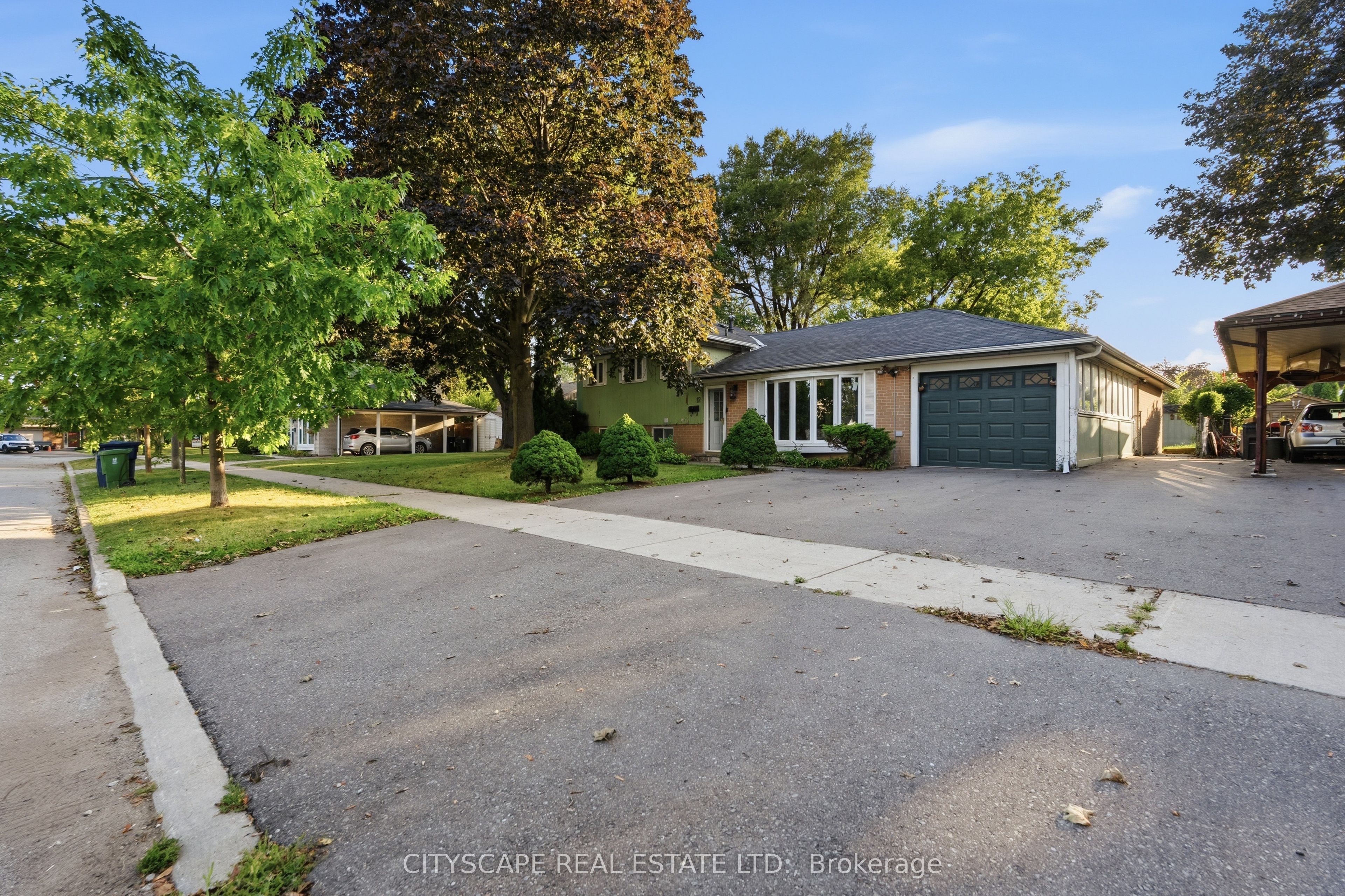 12 Vanderbrent Crescent