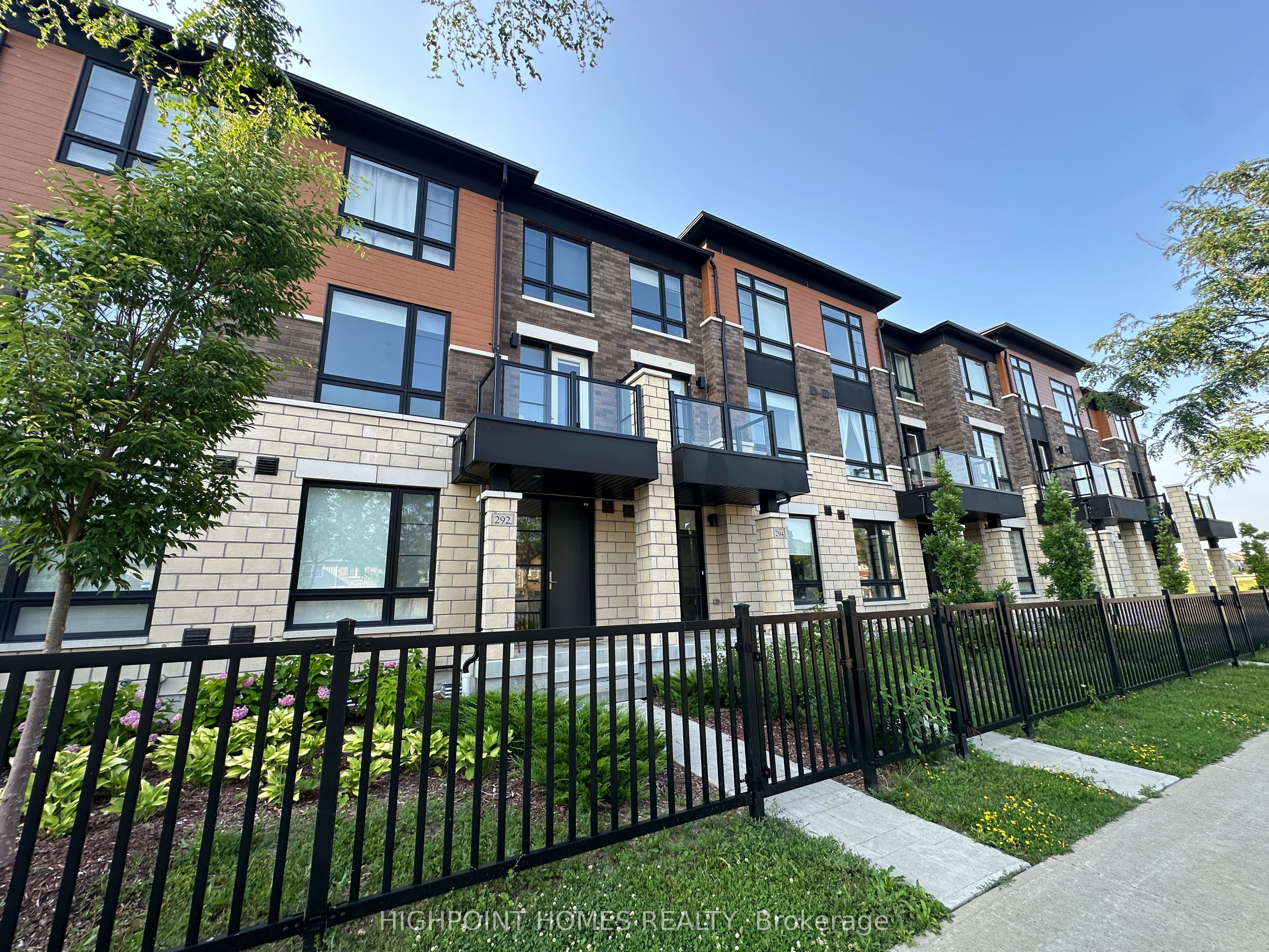 296 Carnwith Drive E