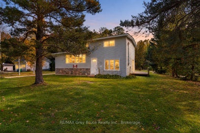 243 MCCULLOUGH LAKE Drive Chatsworth ON N0H 2V0