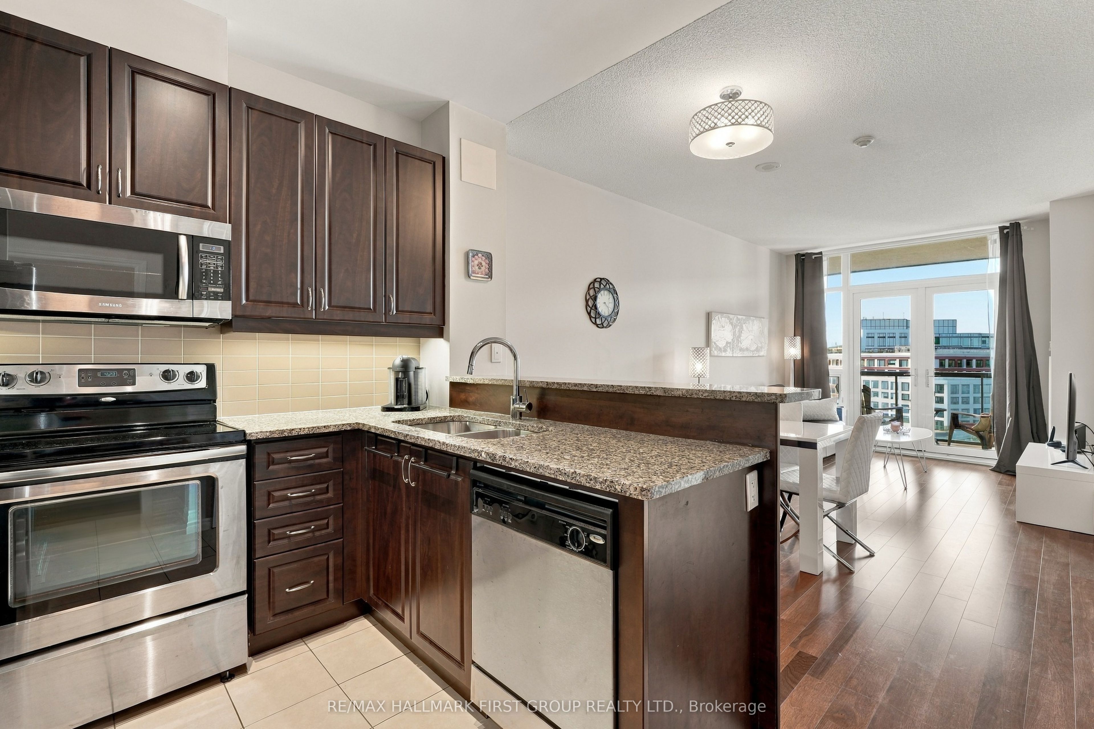 1135 Royal York Road 912