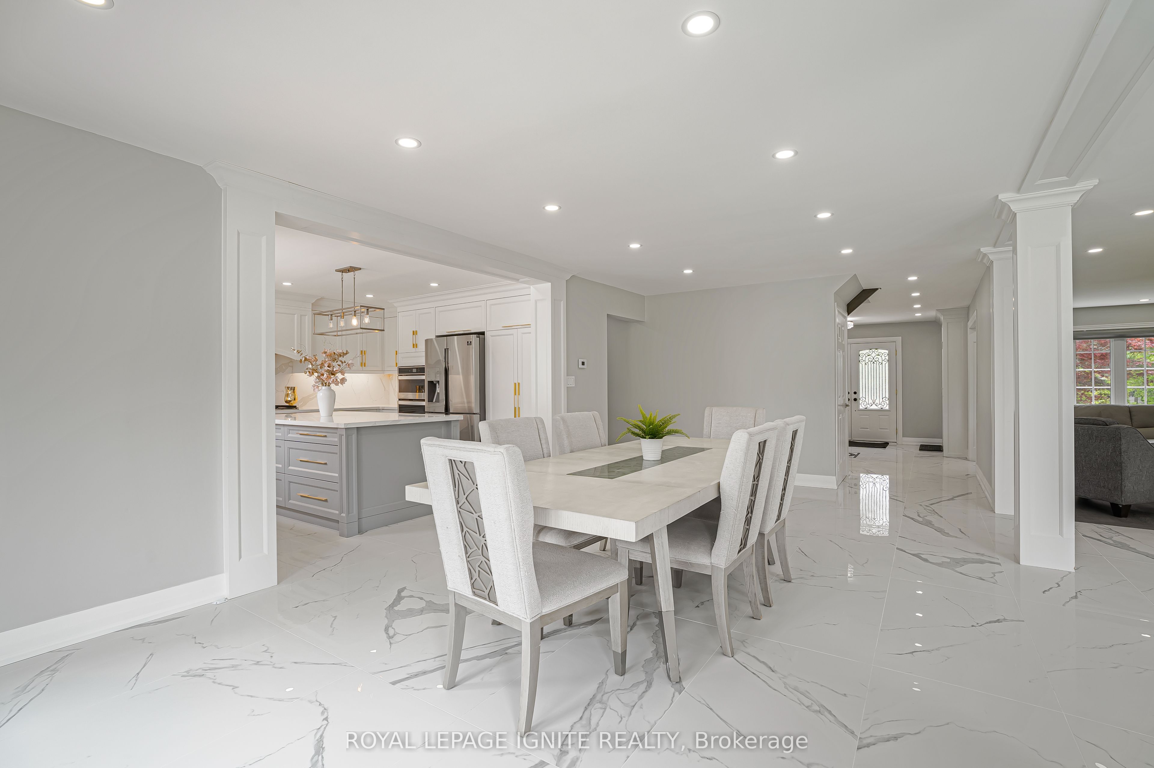 69 Raeview Drive