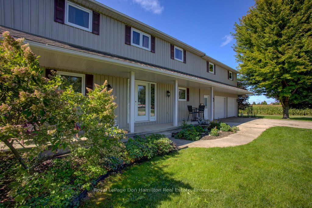 8298 8 (Moorefield) Concession