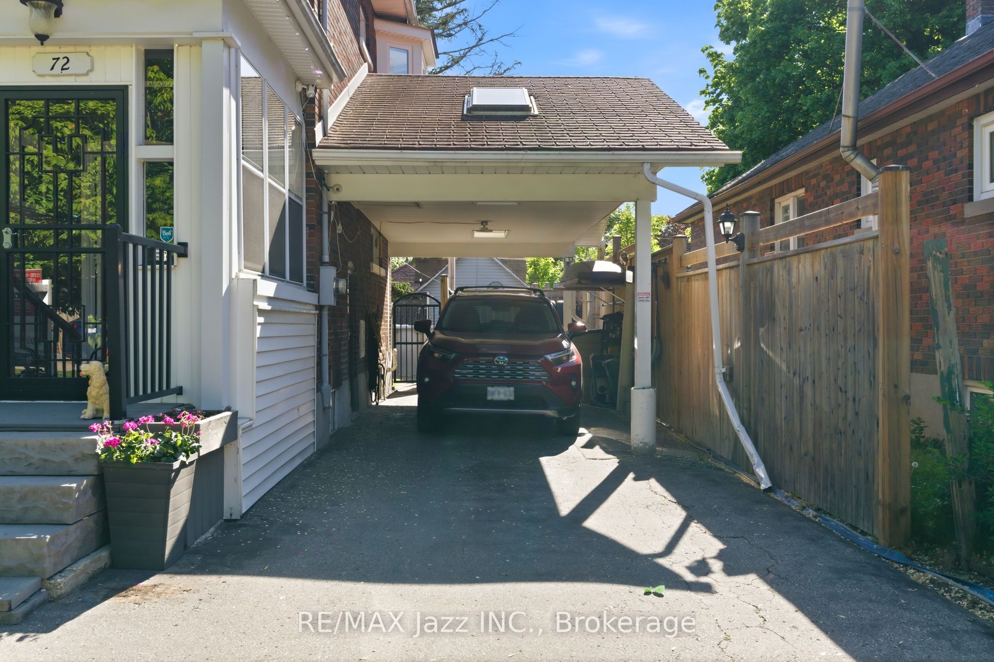 72 Cadillac Avenue S