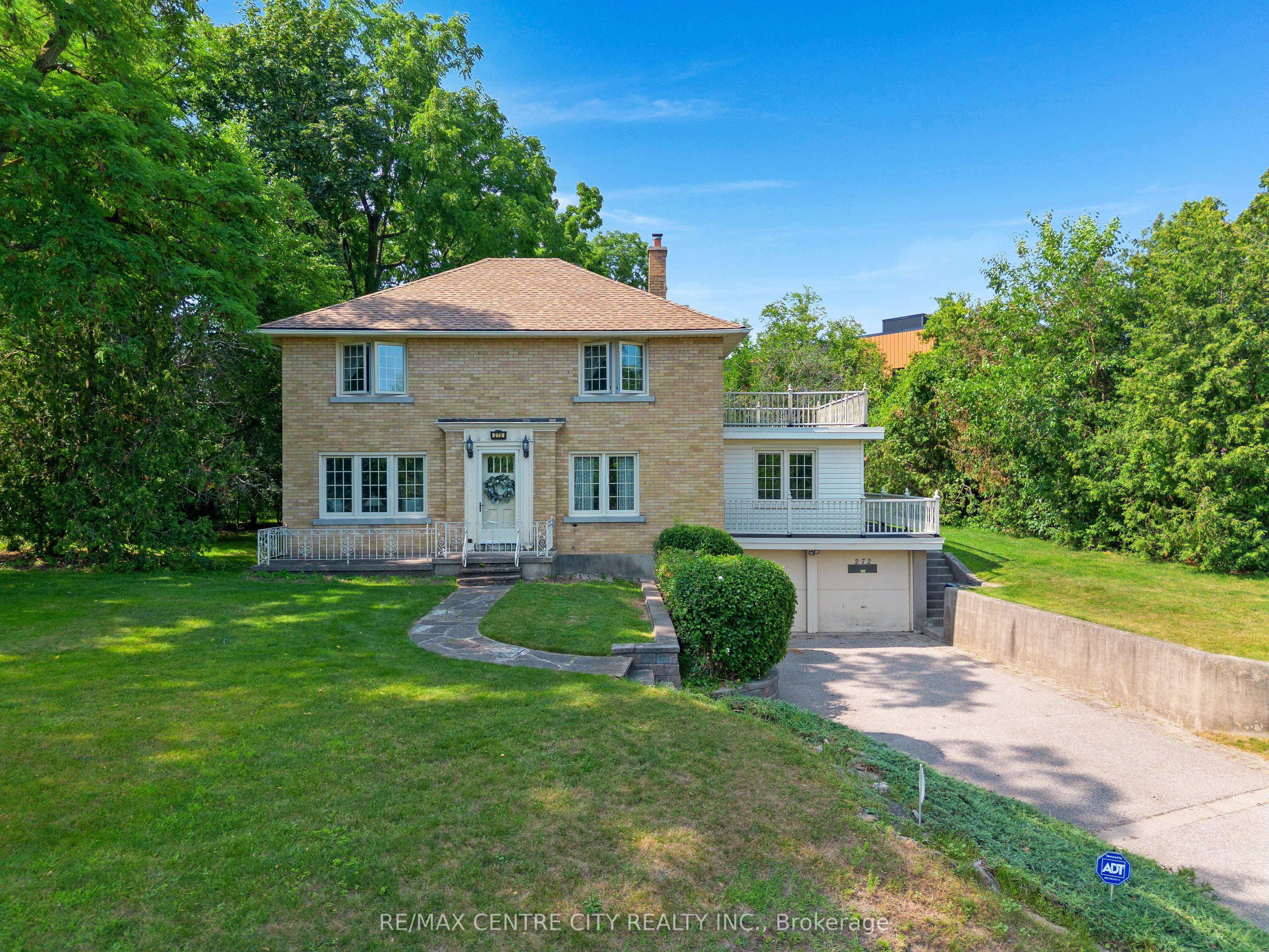 272 Sheldon Avenue N