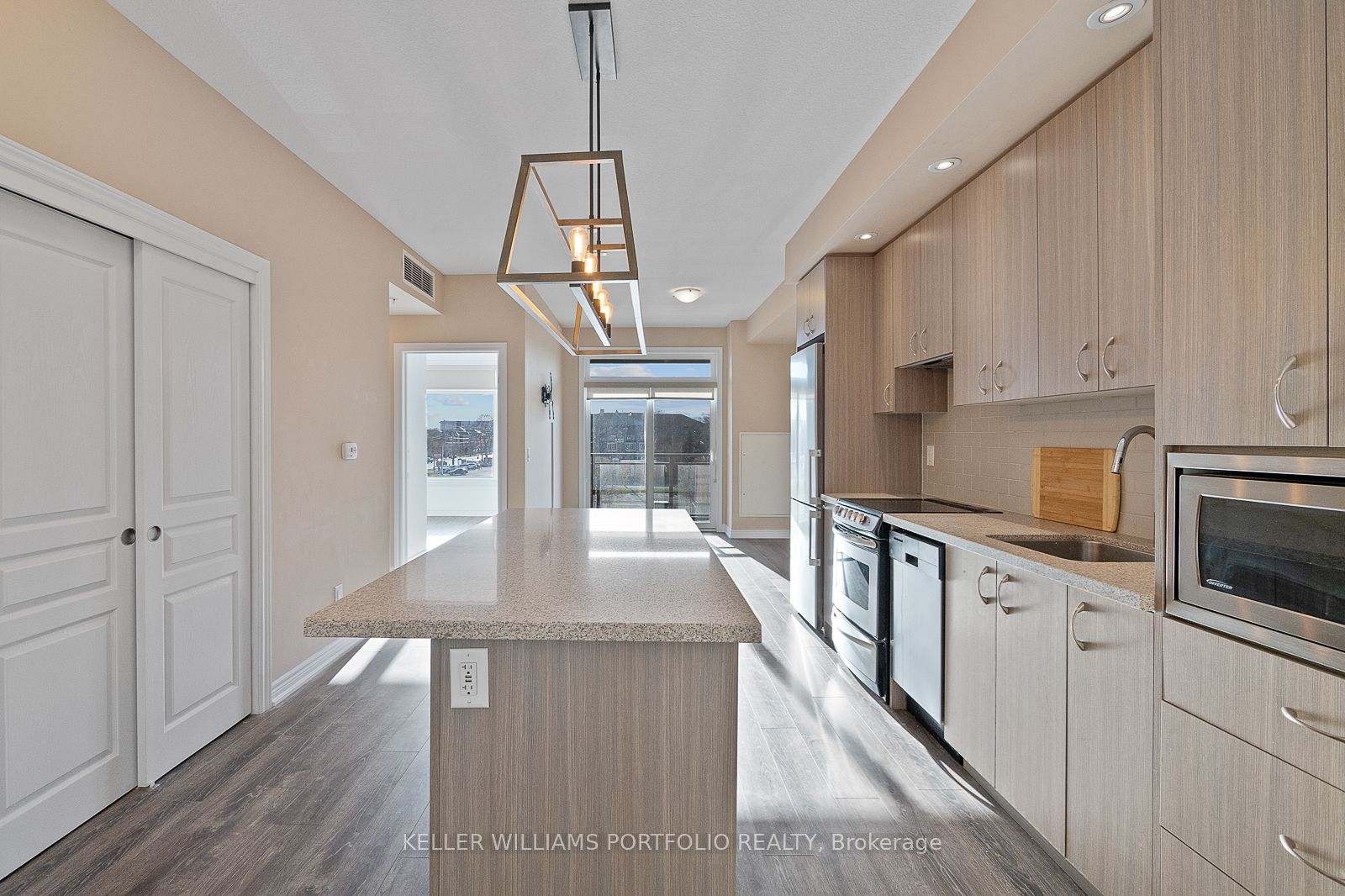 457 Plains Road E 322