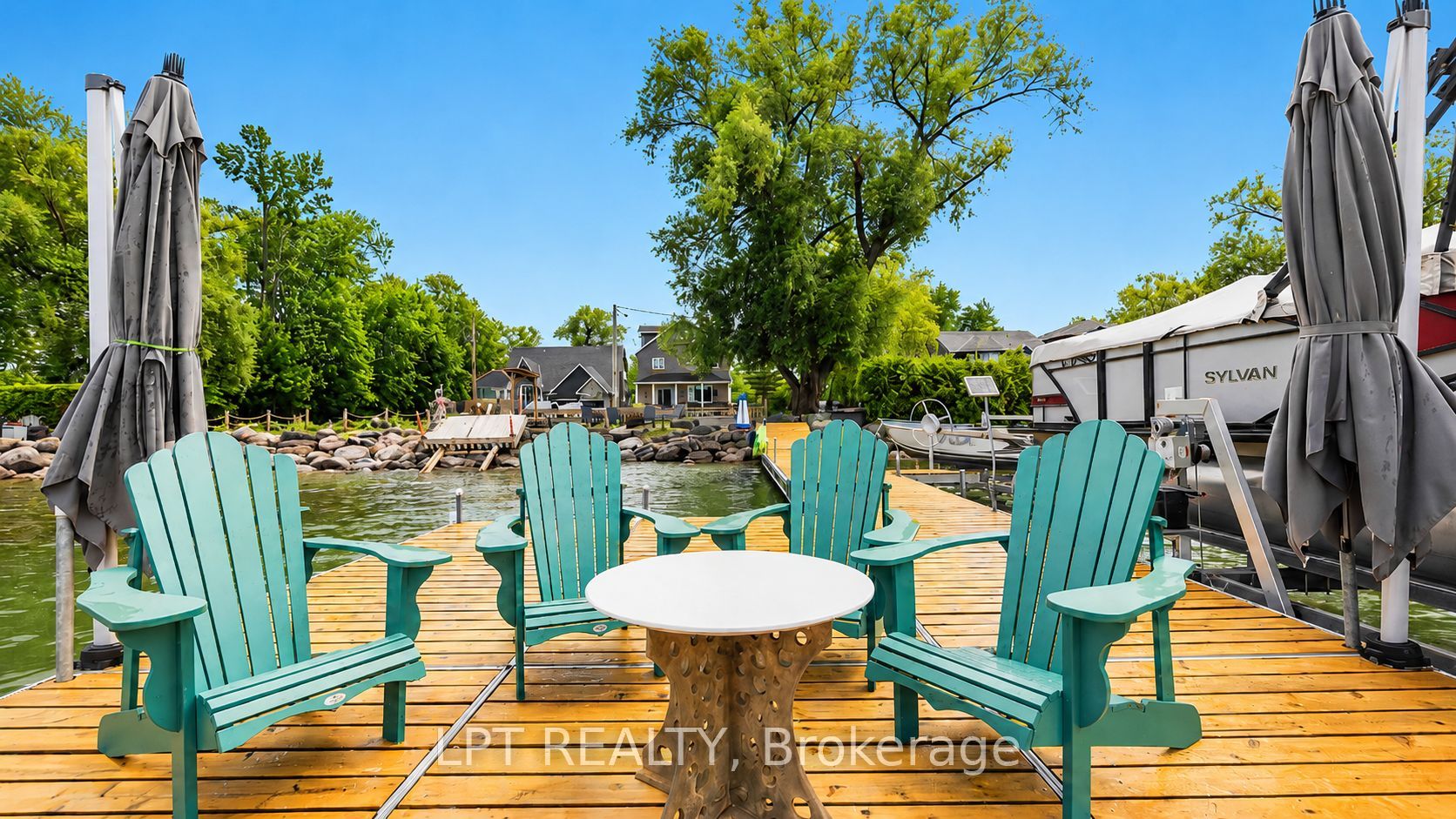 165 Lake Drive E