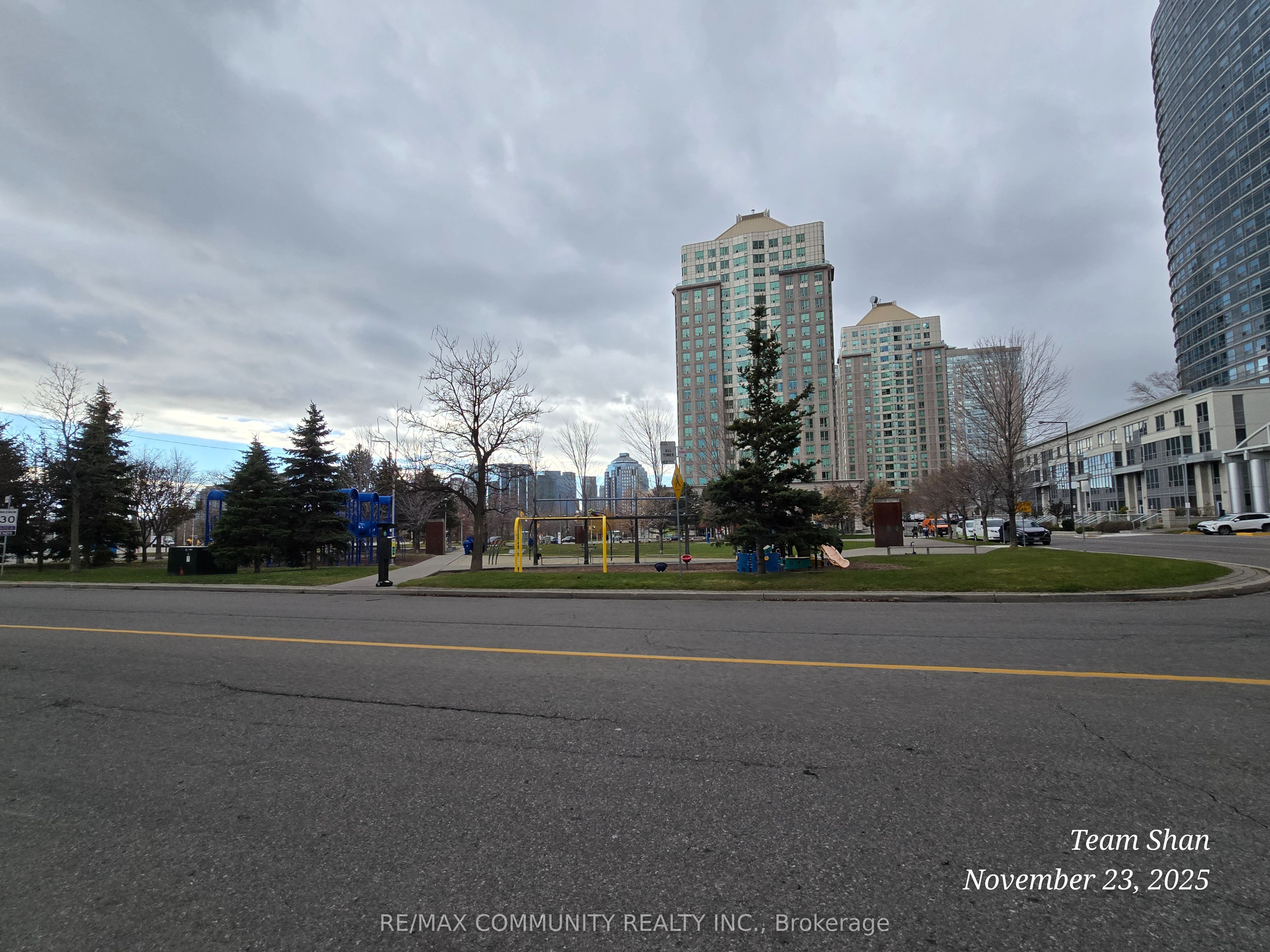 1 Lee Centere Drive PH302