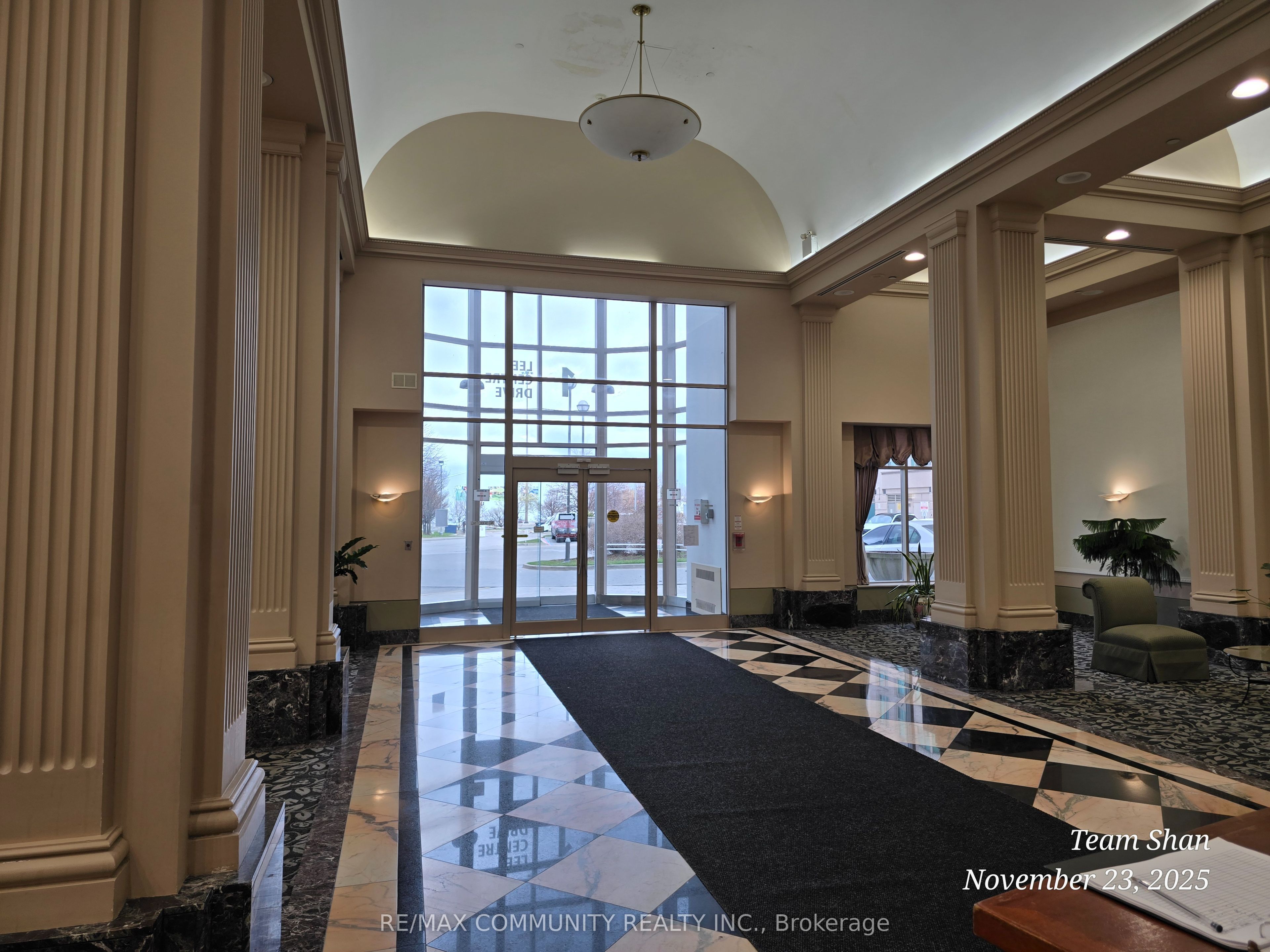 1 Lee Centere Drive PH302