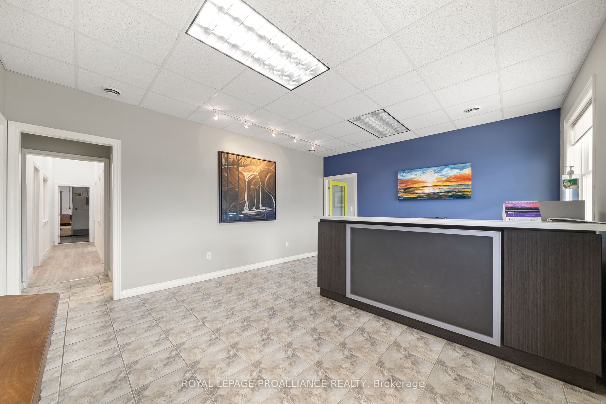 438 West Front Street W