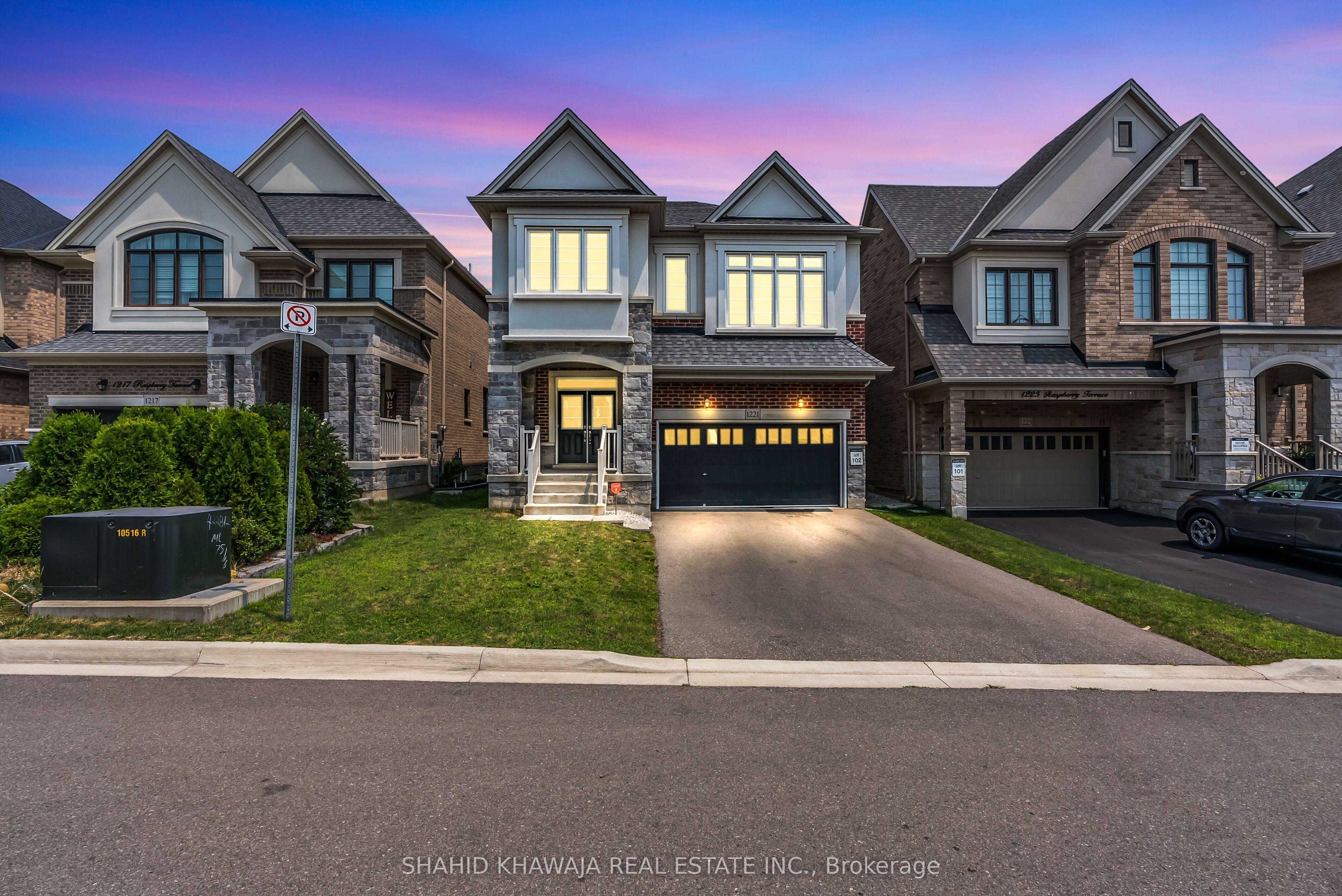 1221 Raspberry Terrace