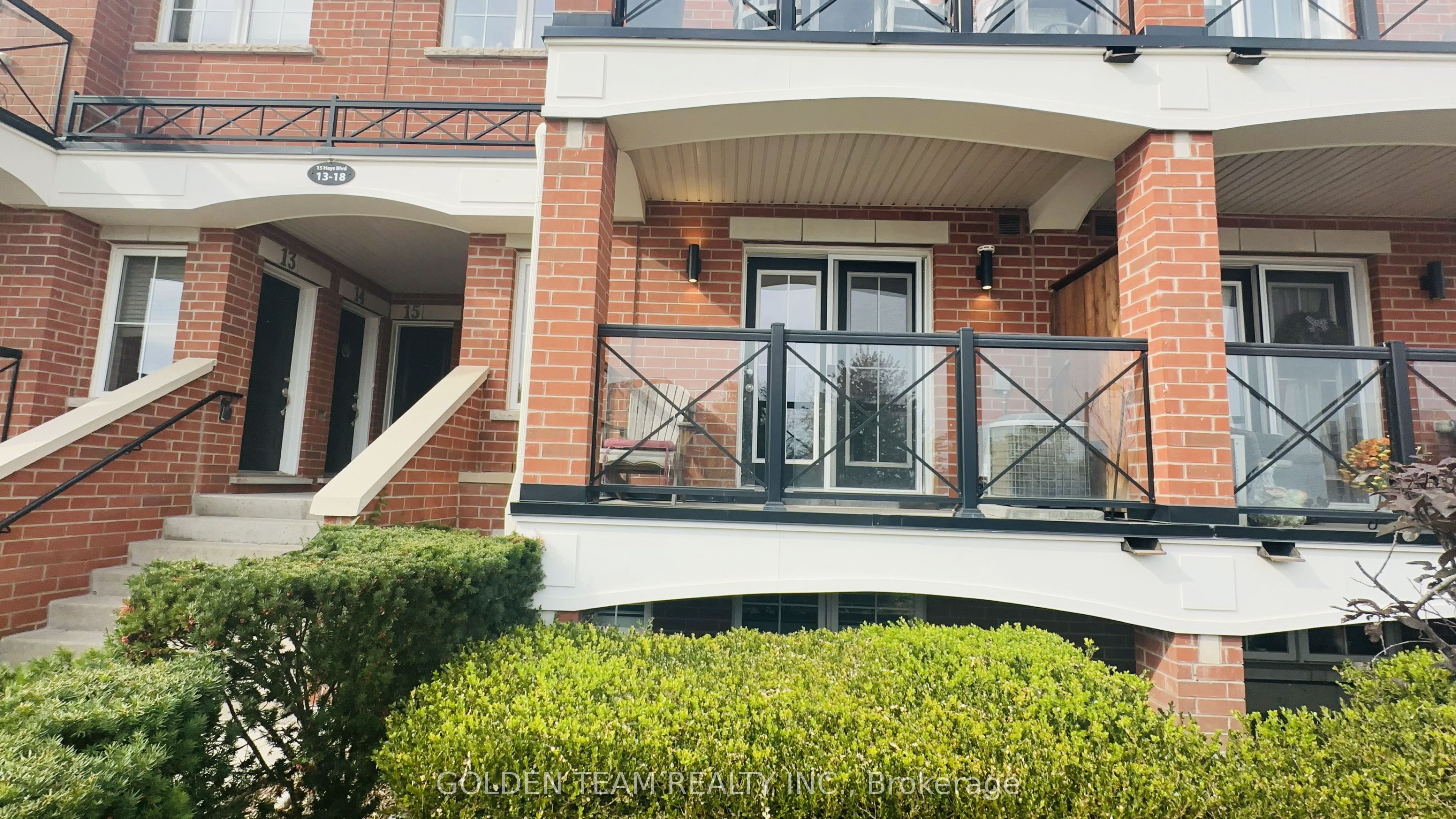 15 Hays Boulevard 18
