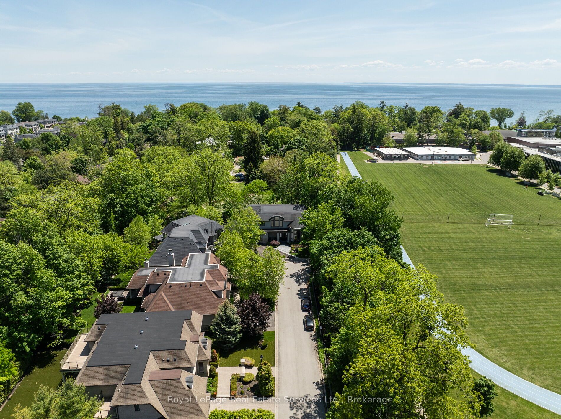 456 Lakeshore Road W