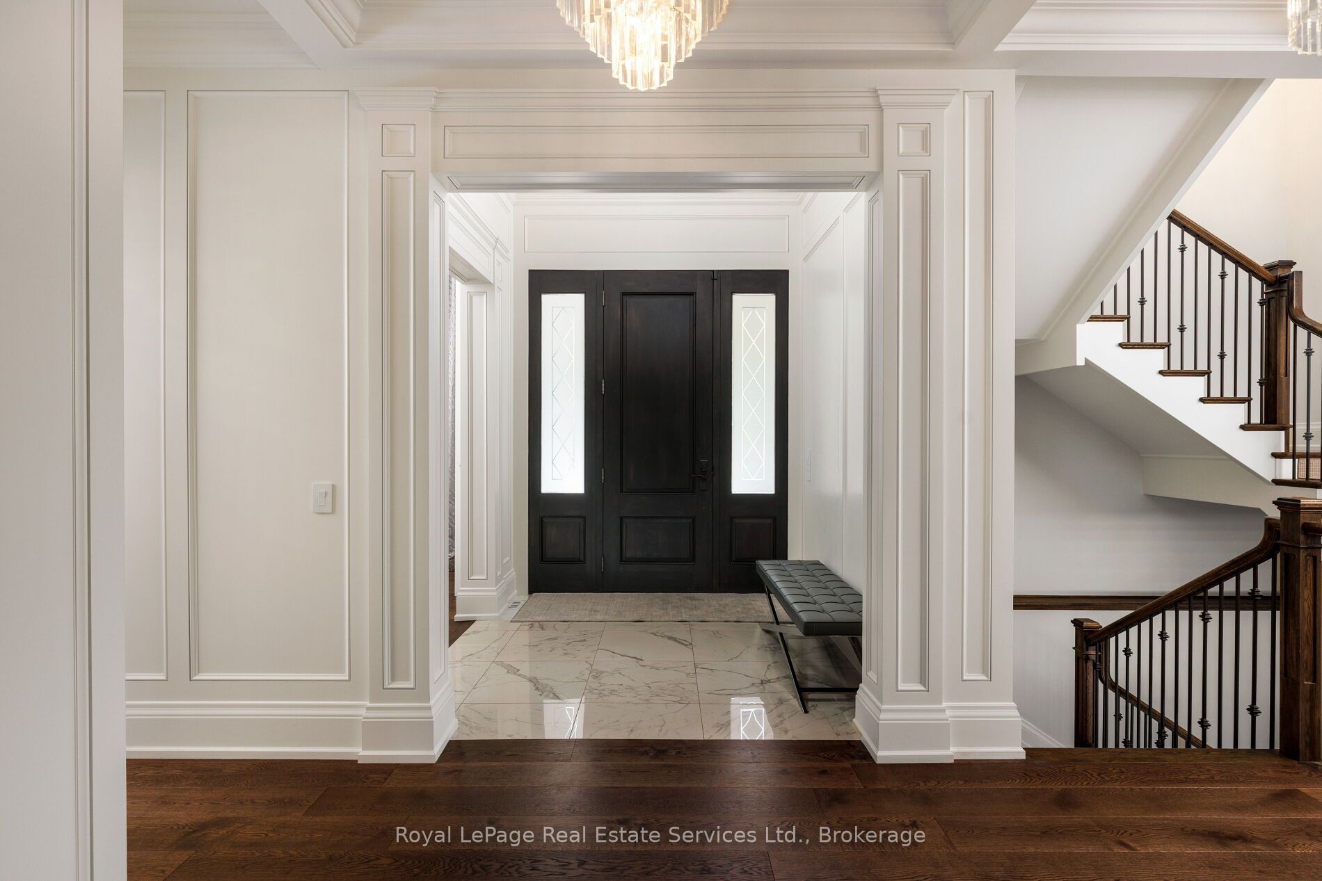 456 Lakeshore Road W