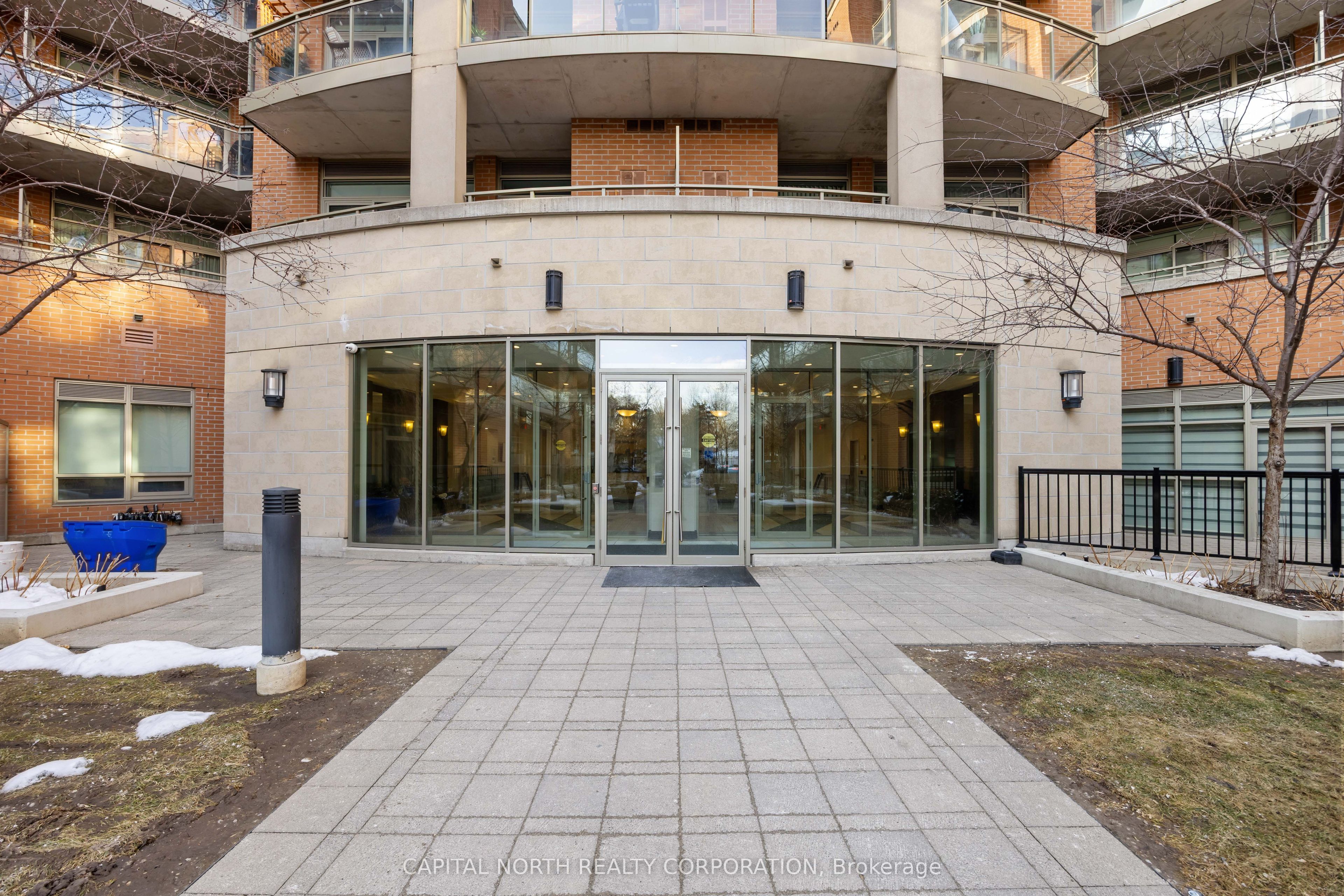 281 Woodbridge Avenue 242
