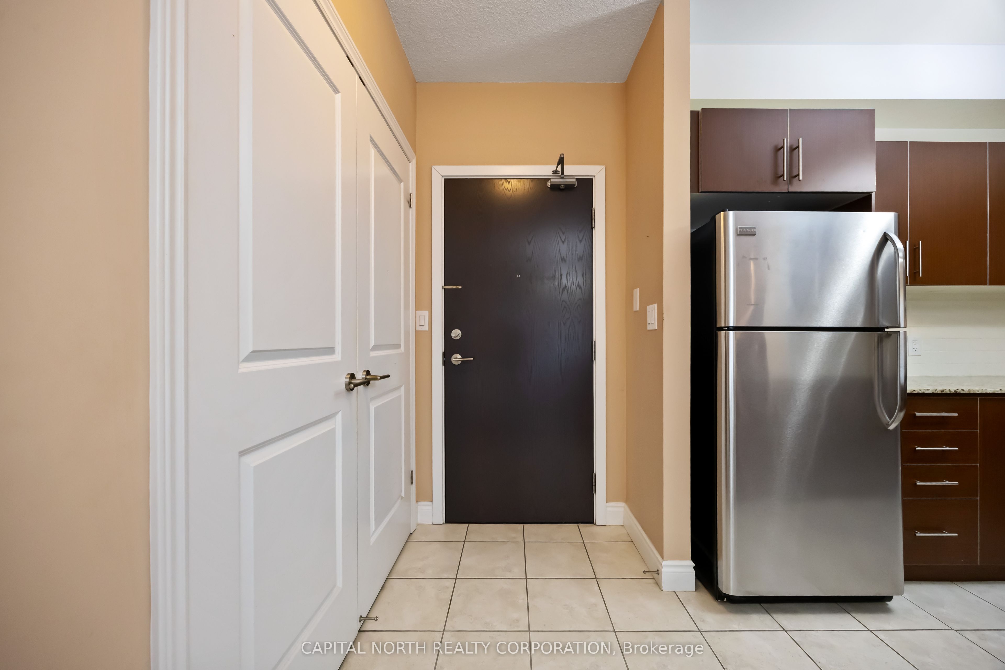 281 Woodbridge Avenue 242