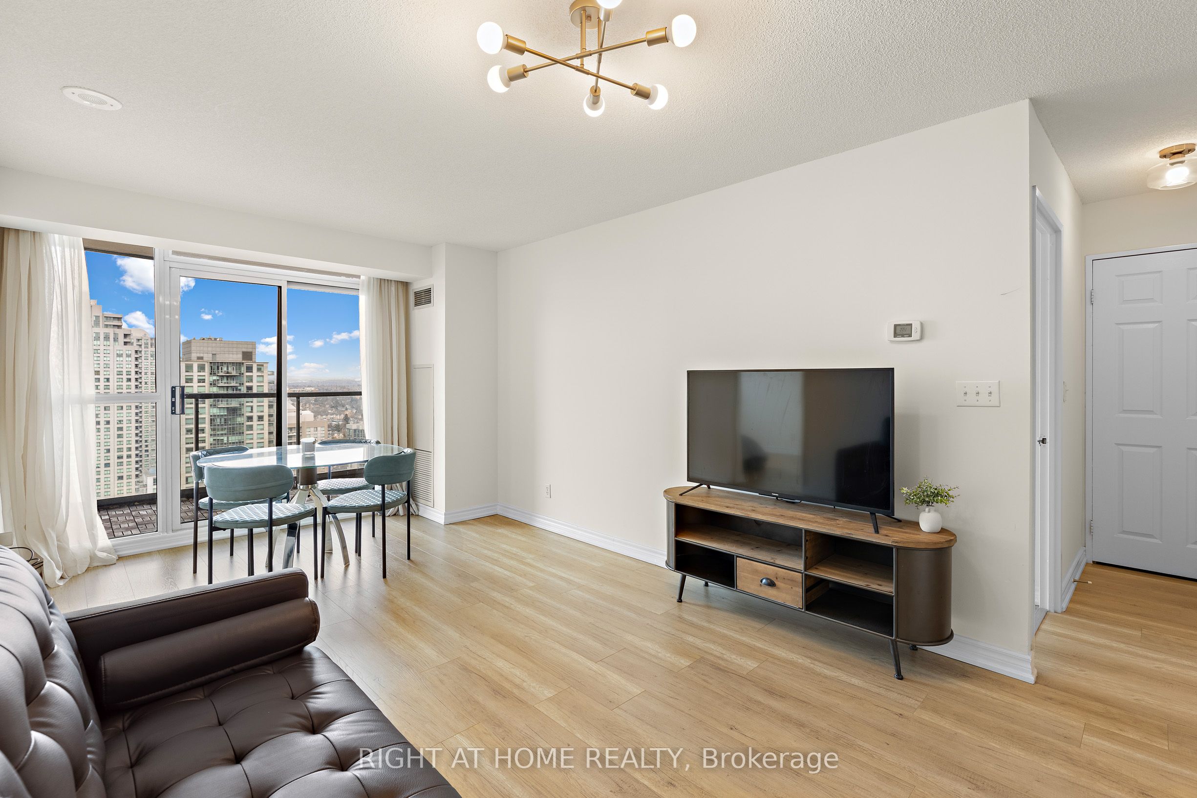 23 Hollywood Avenue 3503